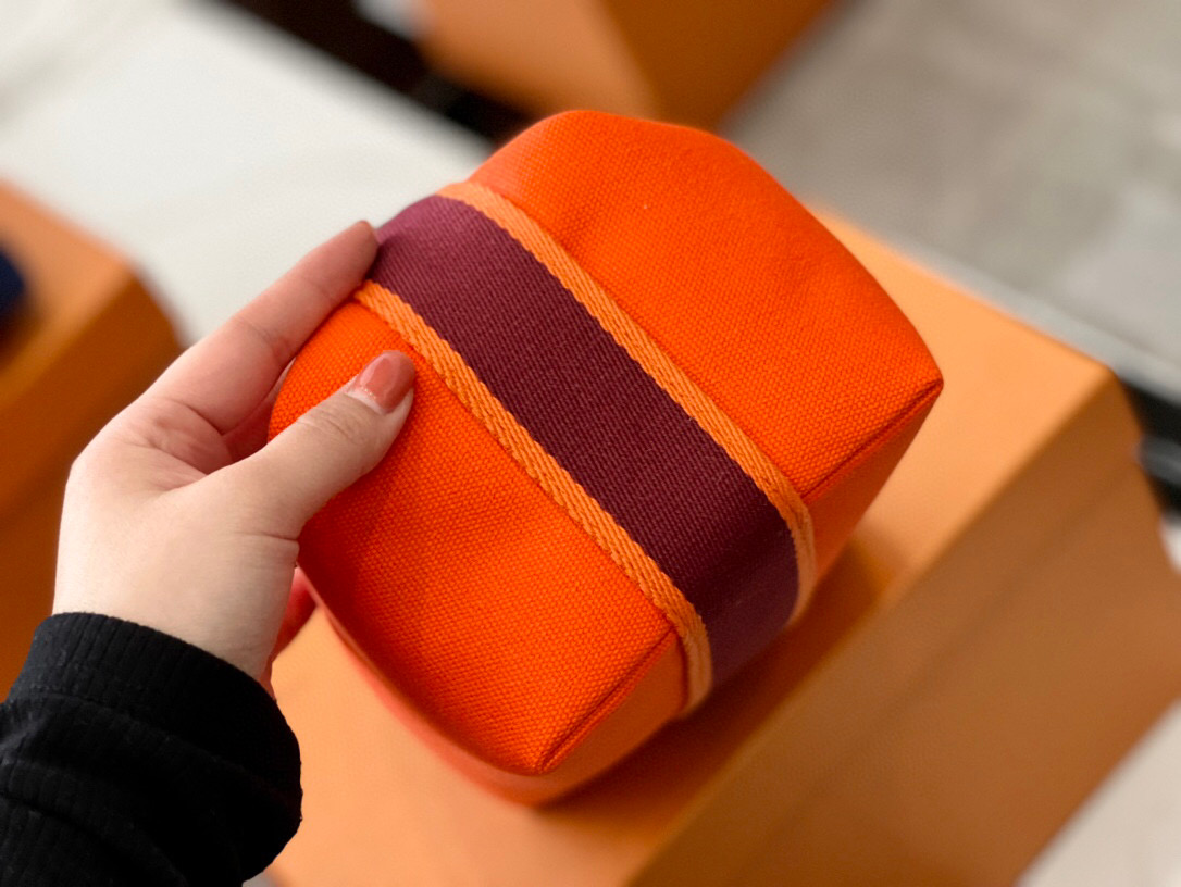 $34.99-HERMES X6062 gallery