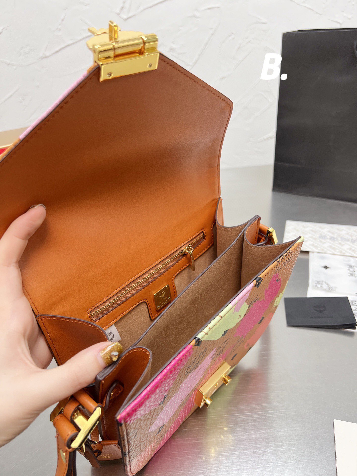 $34.99-MCM X6121 gallery