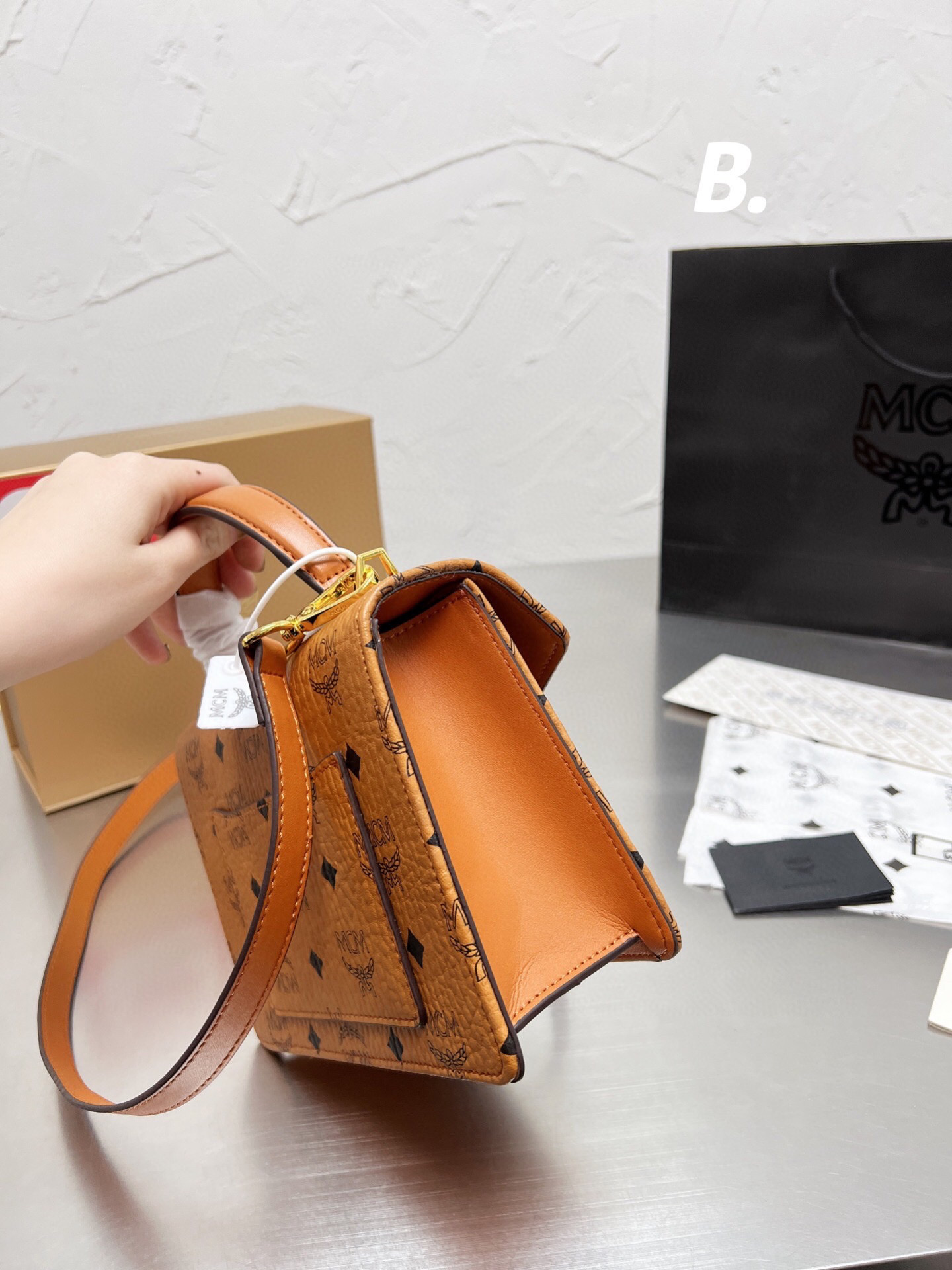 $34.99-MCM X6122 gallery