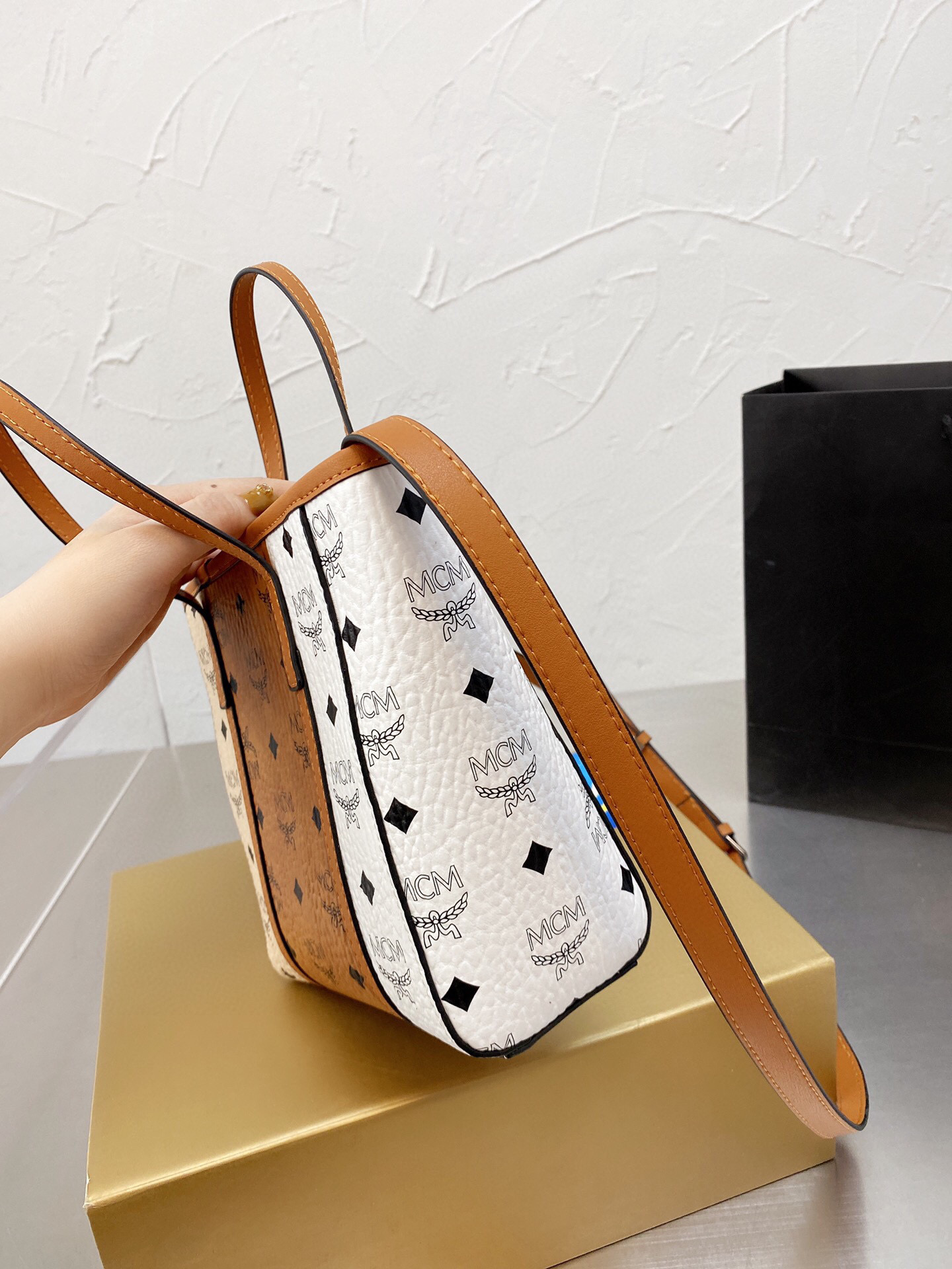 $34.99-MCM X6131 gallery