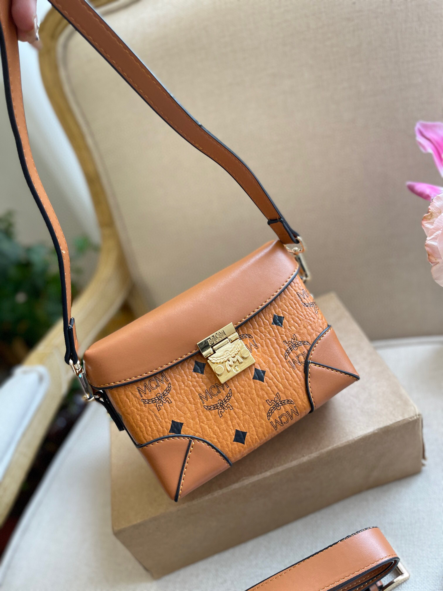 $34.99-MCM X6137 gallery
