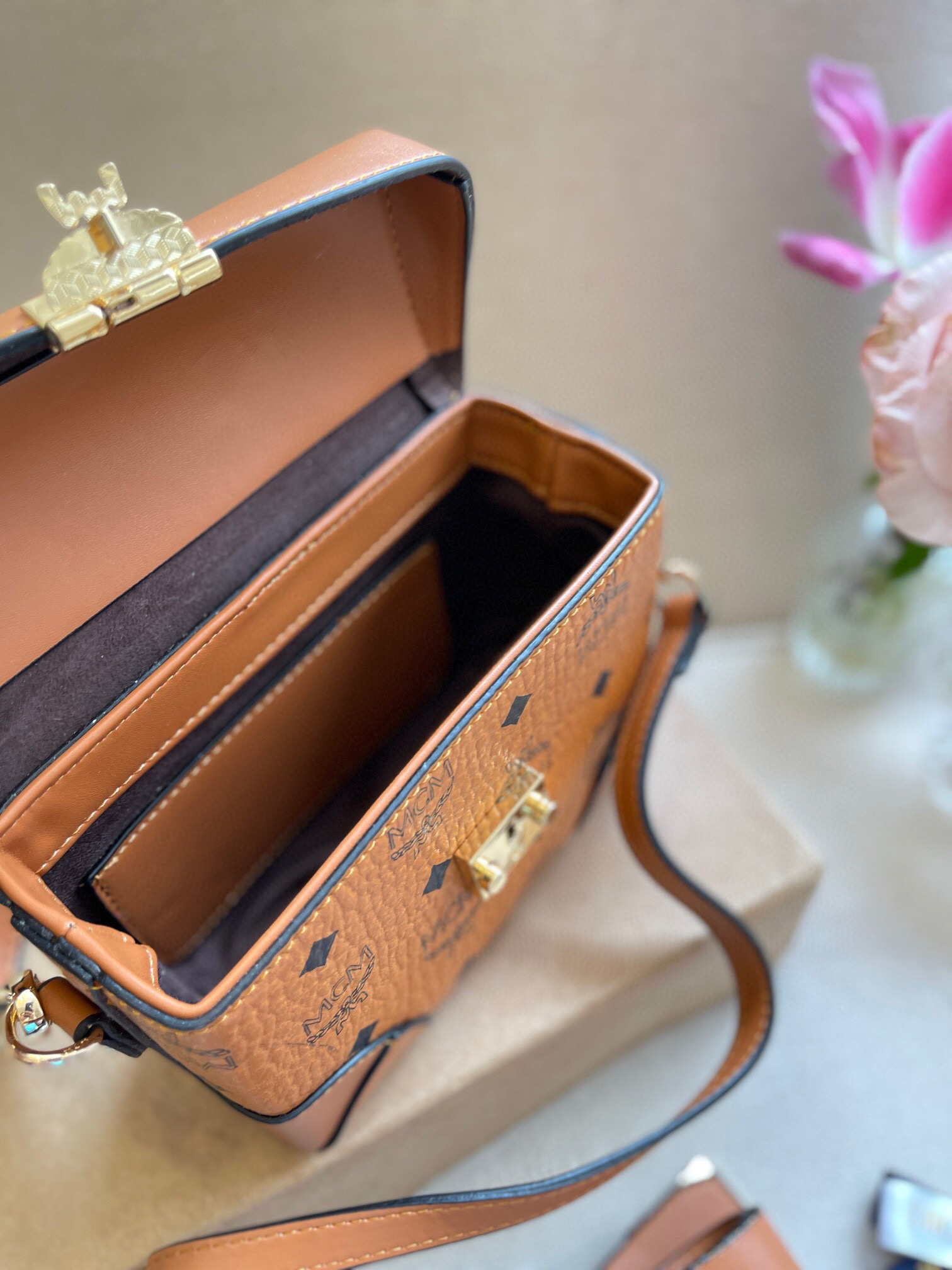 $34.99-MCM X6137 gallery