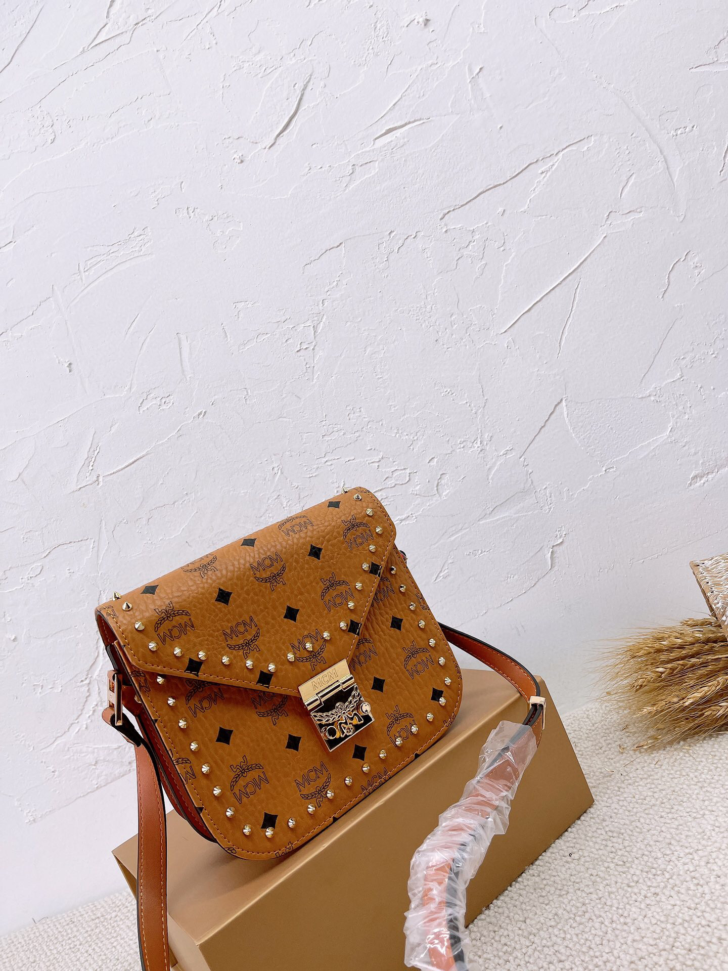 $34.99-MCM X6148 gallery