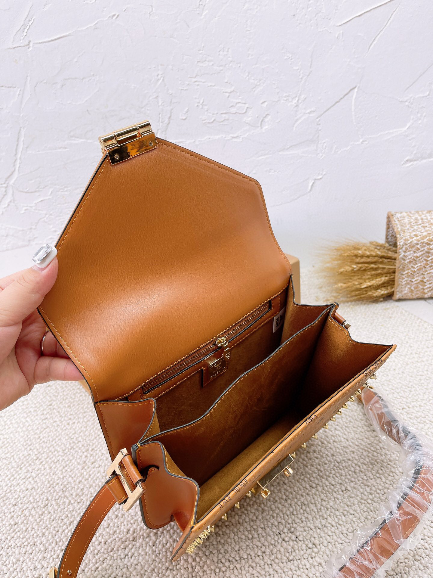 $34.99-MCM X6148 gallery