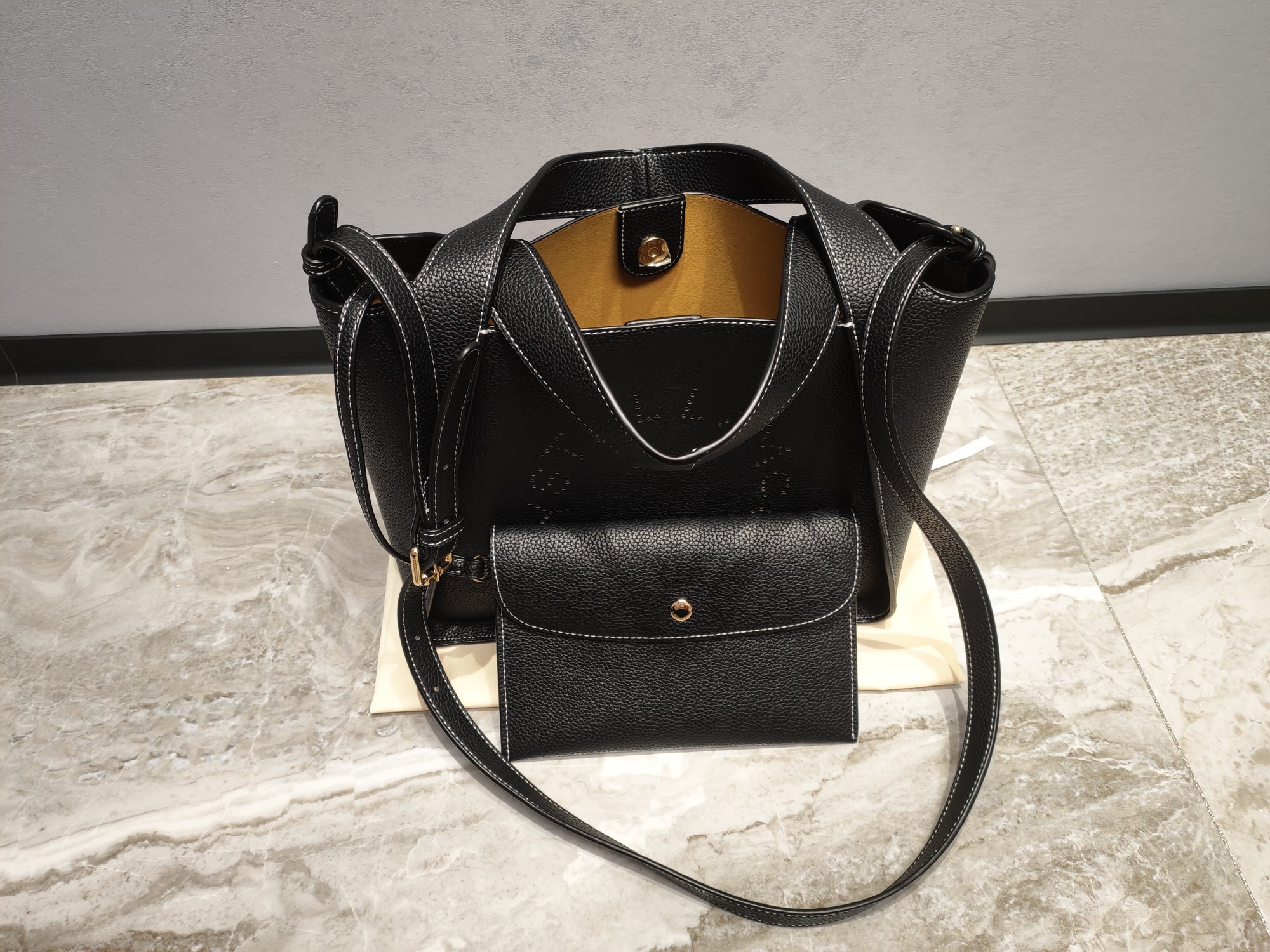 $35.99--Stella McCartney-X5461 gallery