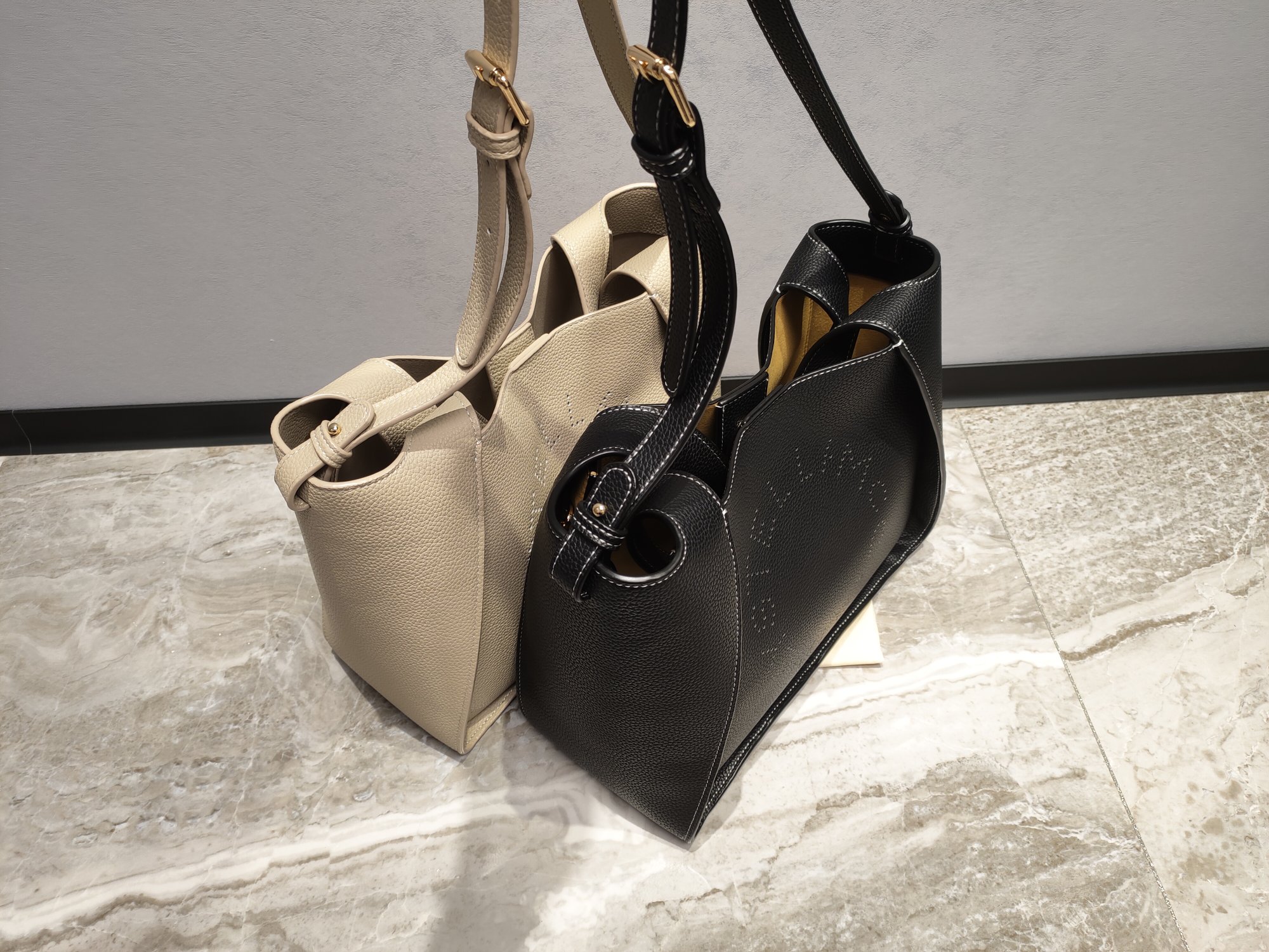 $35.99--Stella McCartney-X5461 gallery