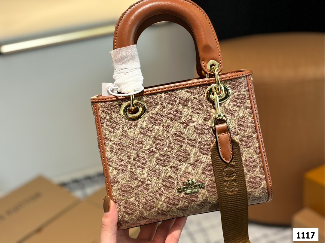$35.99-COACH-X51550 gallery
