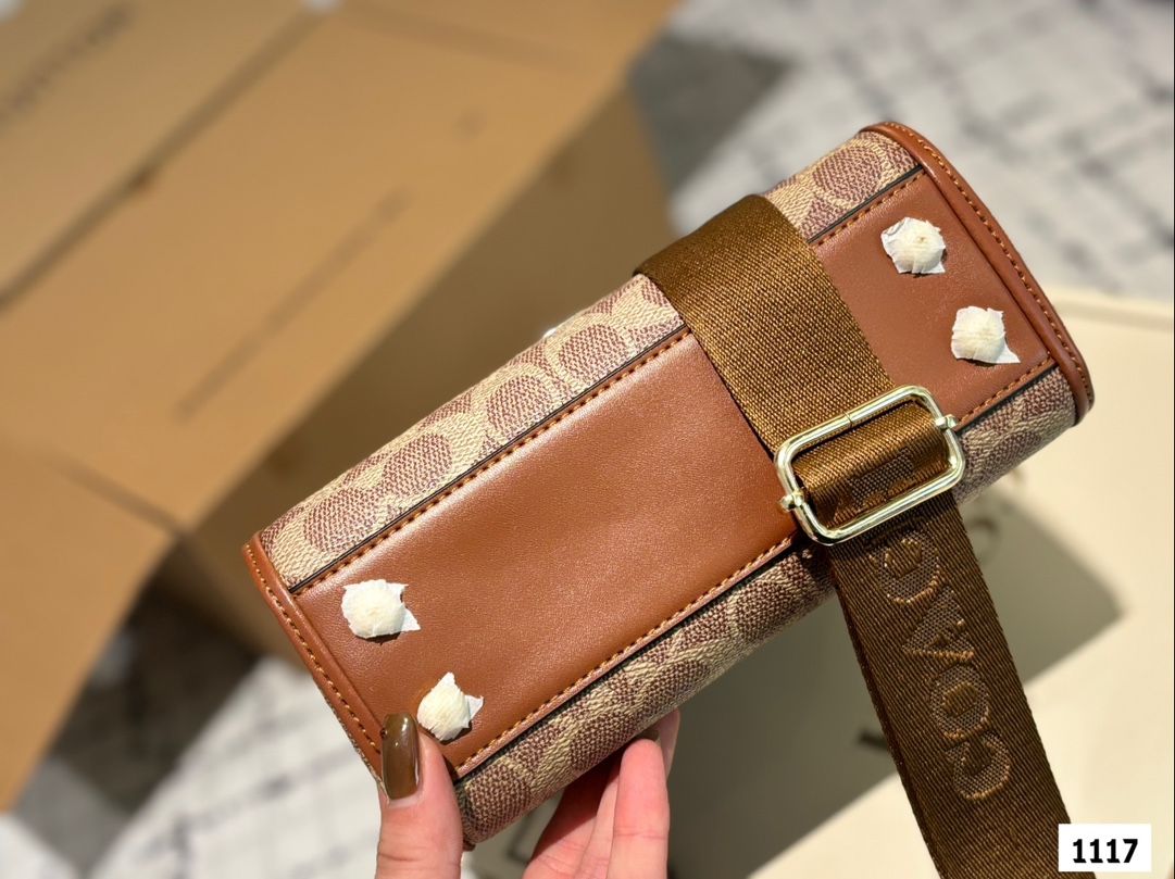 $35.99-COACH-X51550 gallery