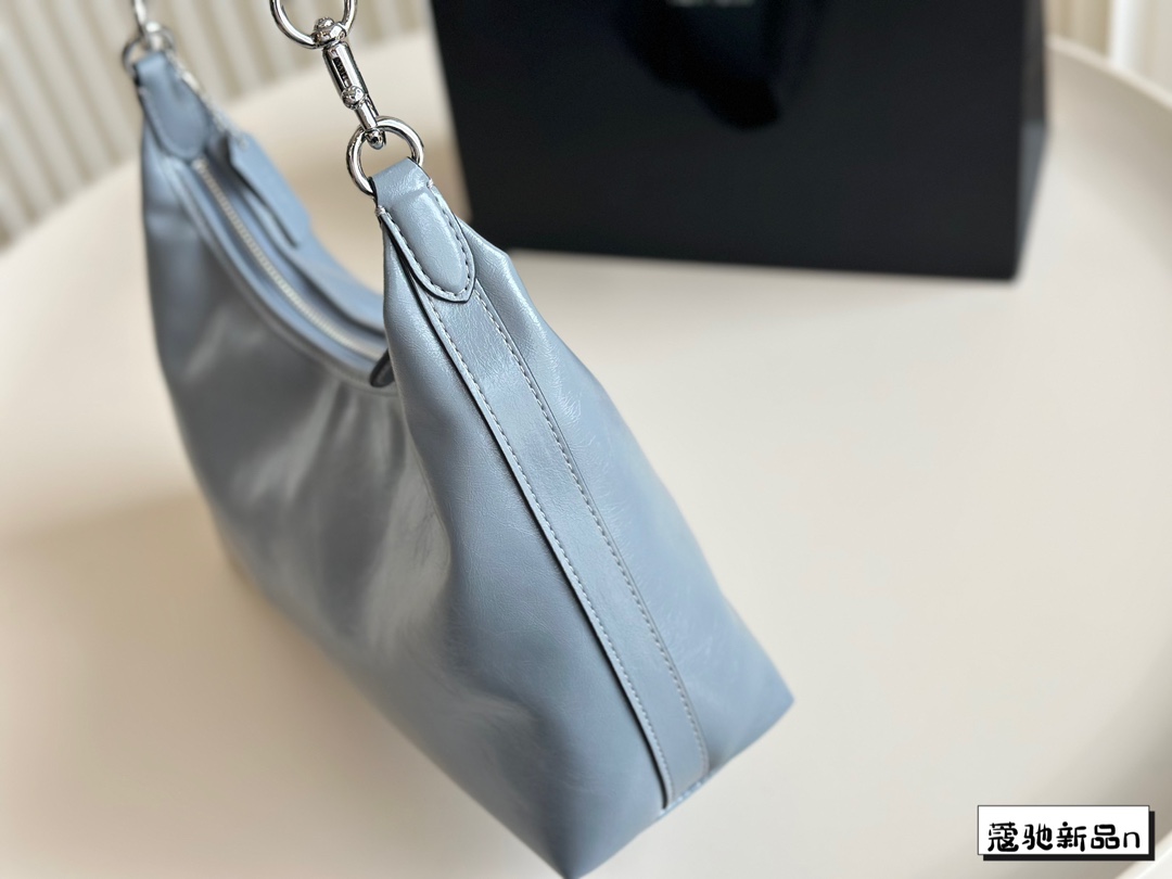 $35.99-COACH-X5442 gallery