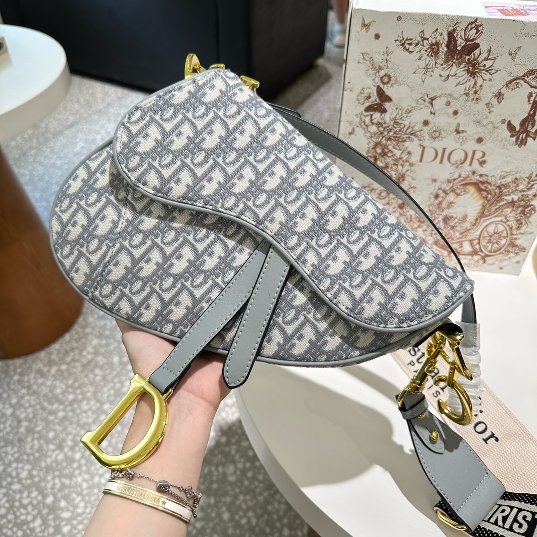 $35.99-DIOR-X57811 gallery