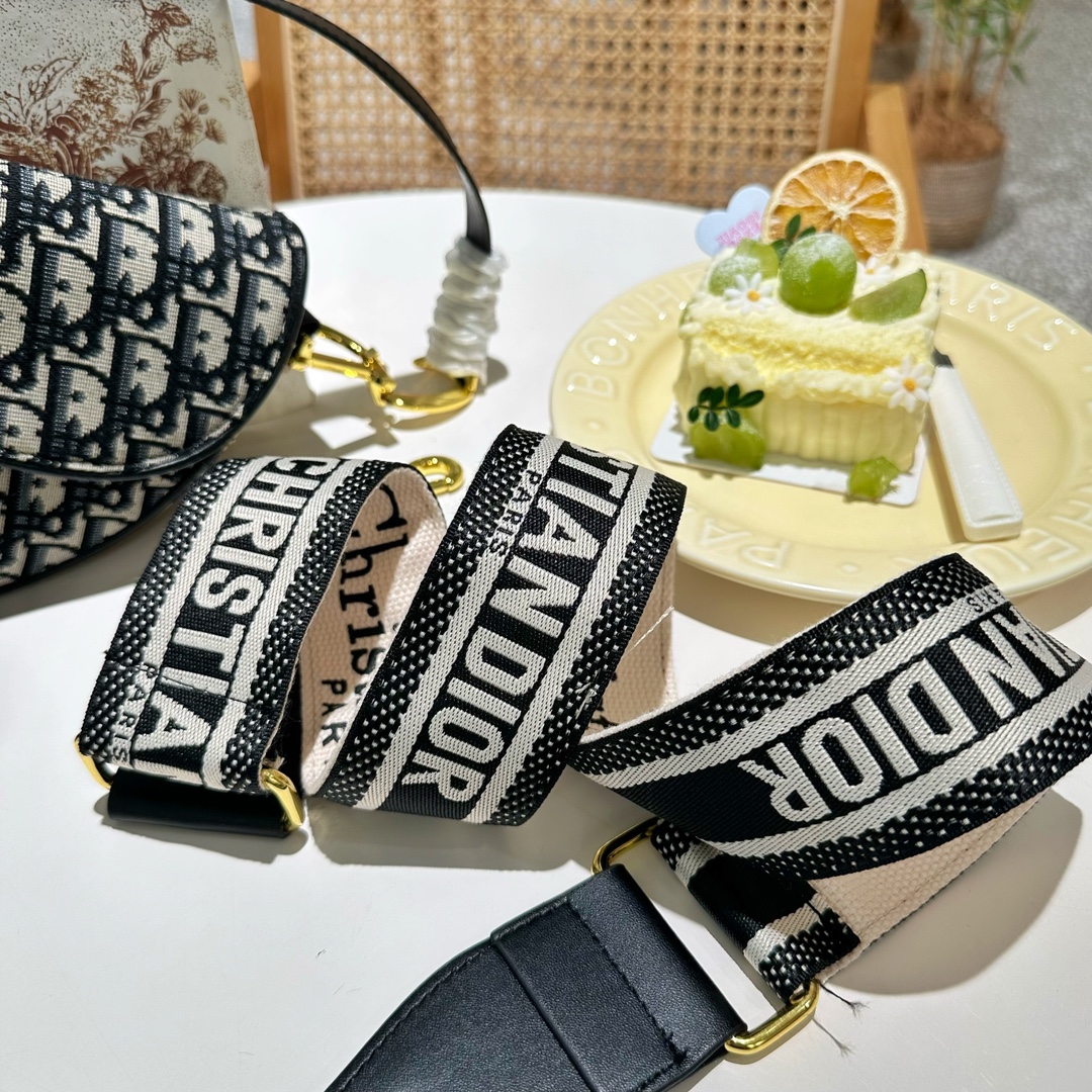 $35.99-DIOR-X57811 gallery