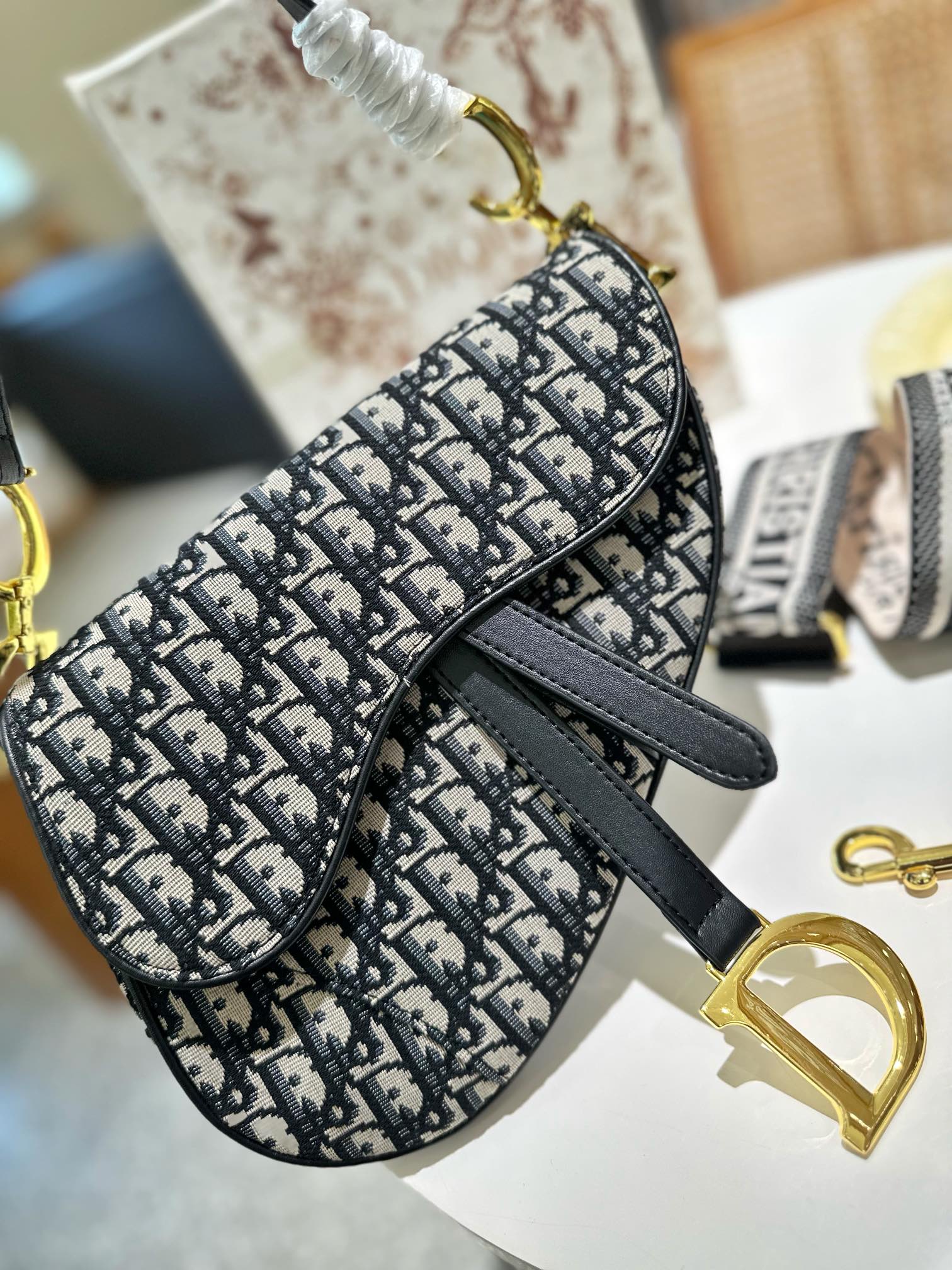 $35.99-DIOR-X57811 gallery