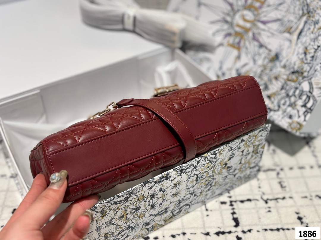 $35.99-DIOR-X5783 gallery