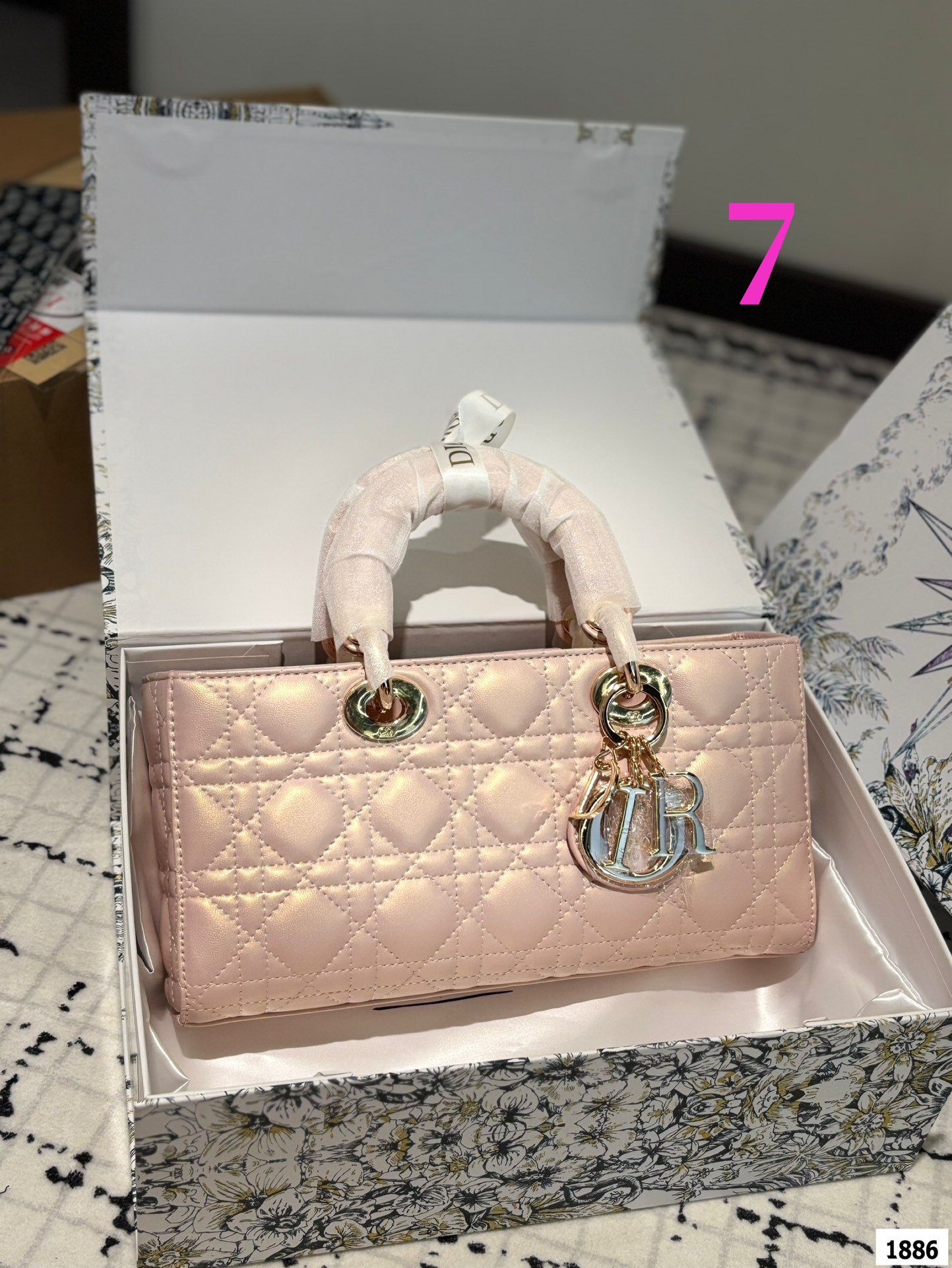 $35.99-DIOR-X5783 gallery