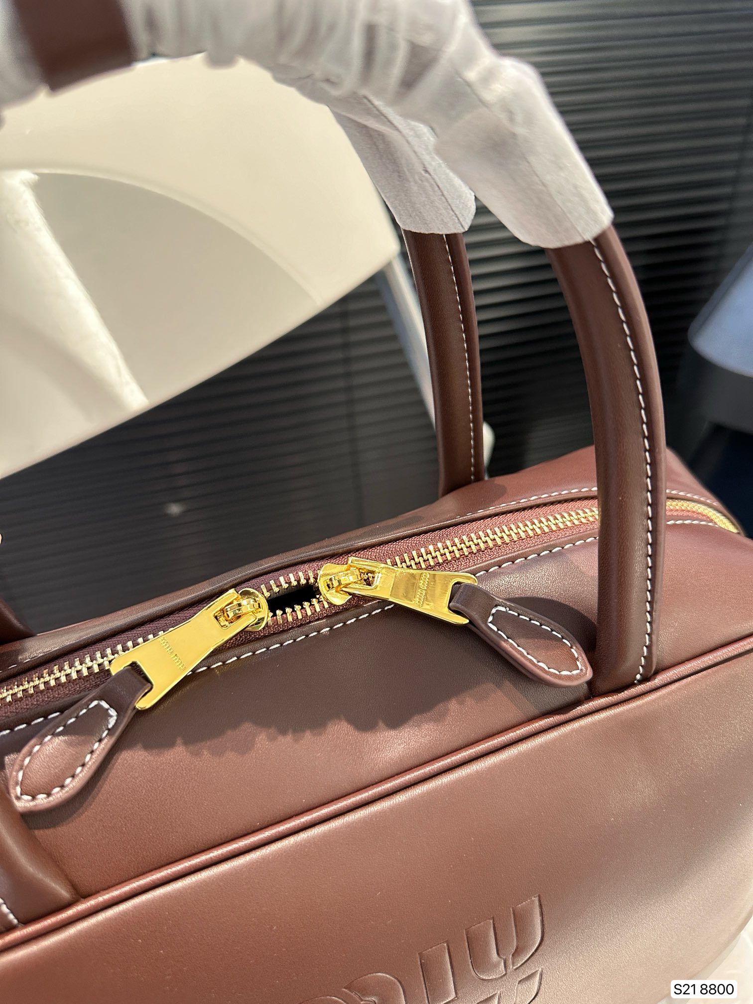 $35.99-MIUMIU-X5601 gallery