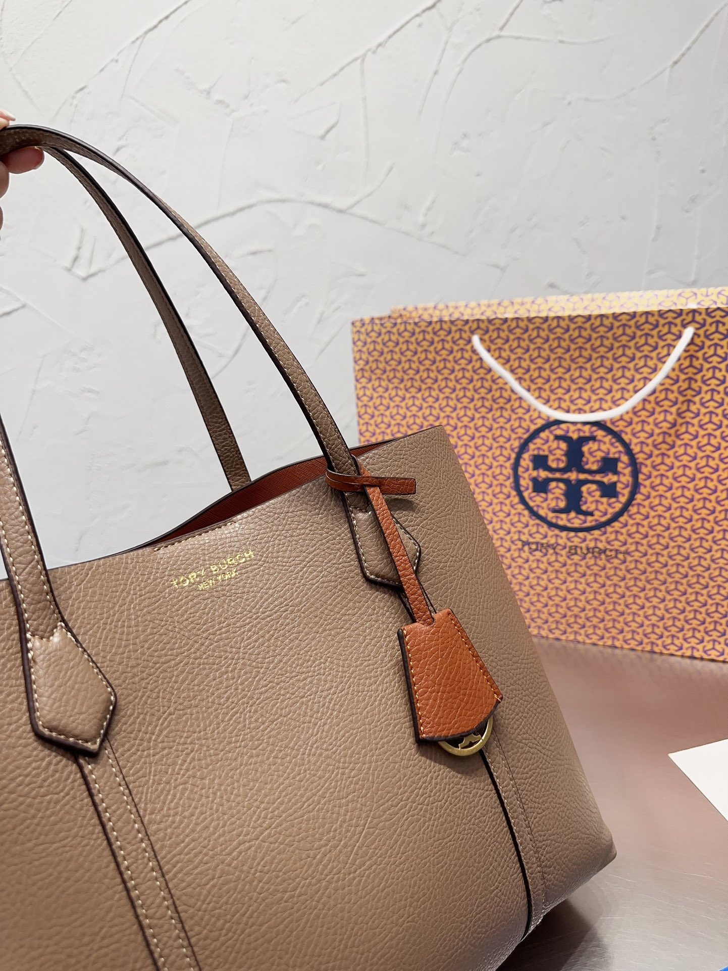 $35.99-Tory Burch-X5596 gallery