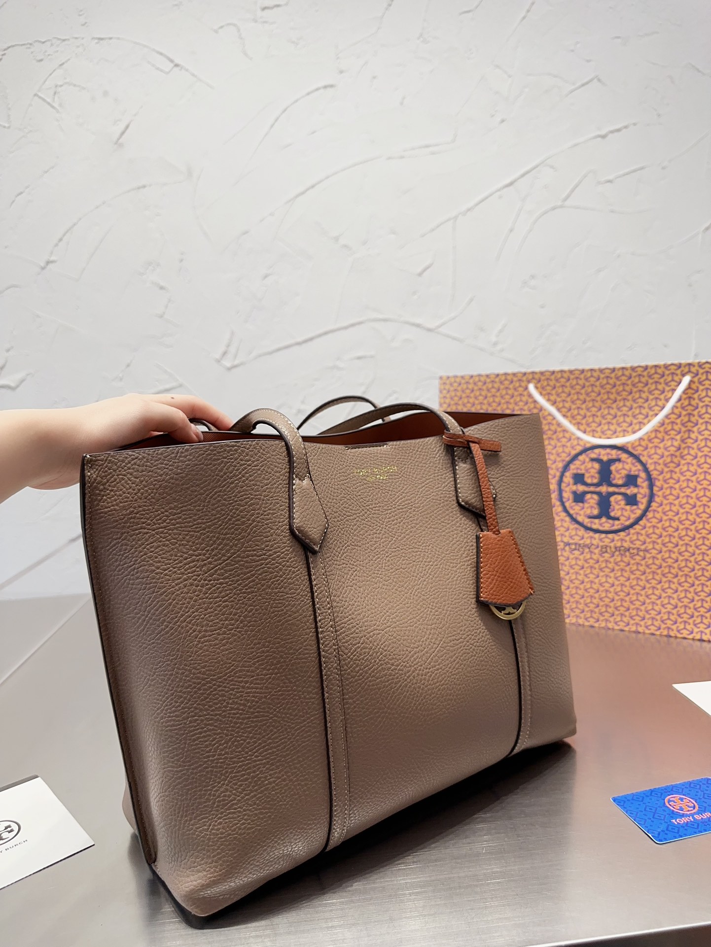 $35.99-Tory Burch-X5596 gallery