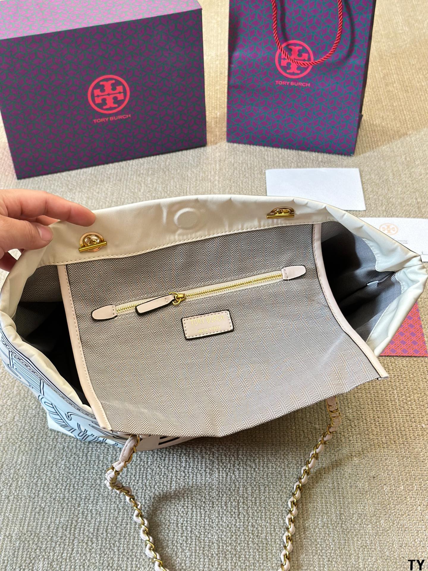 $35.99-Tory Burch-X5597 gallery