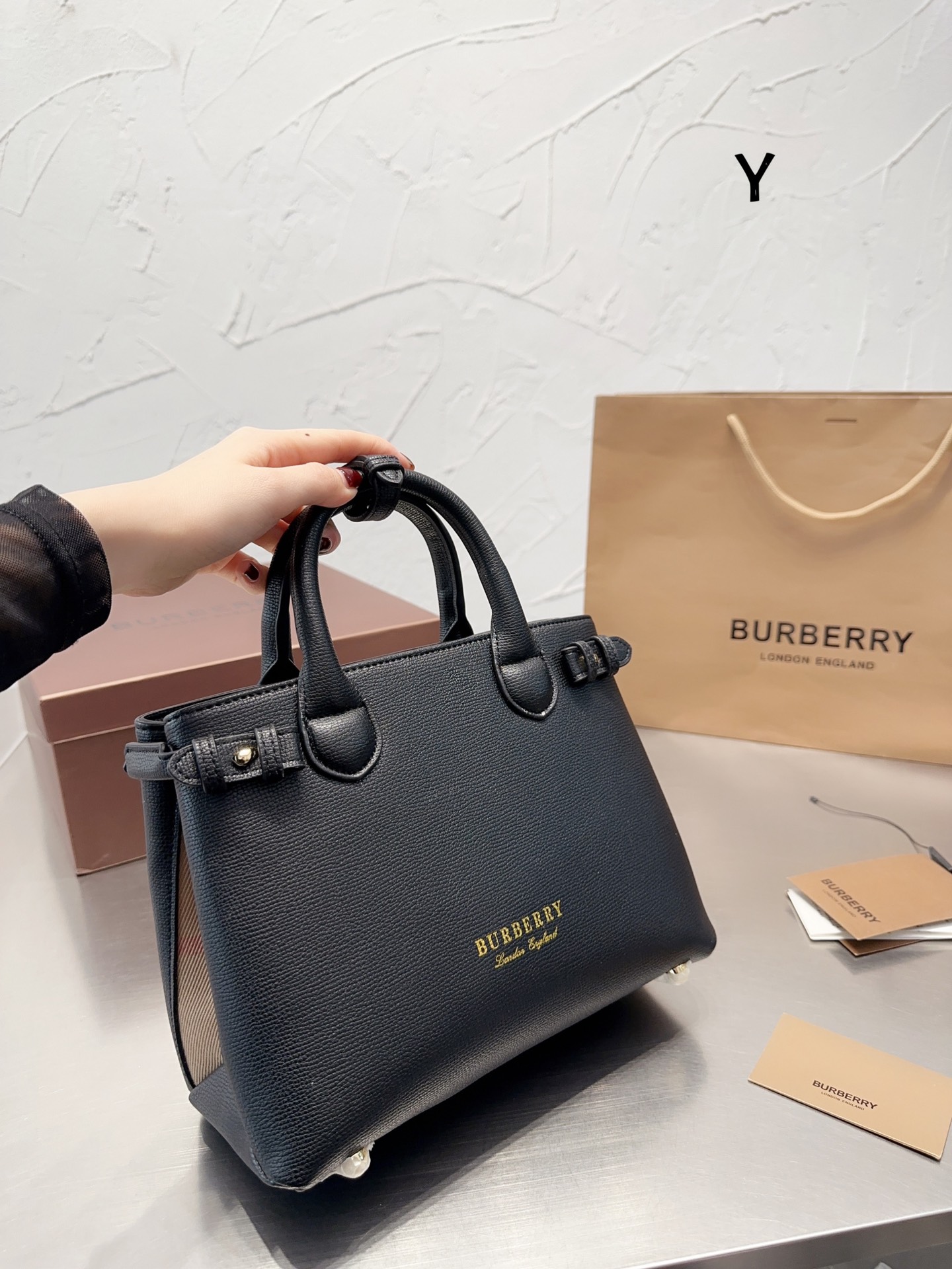 $35.99-burberry-X5727 gallery