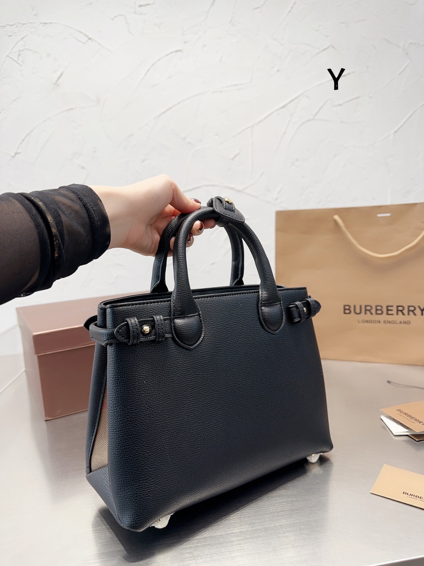 $35.99-burberry-X5727 gallery