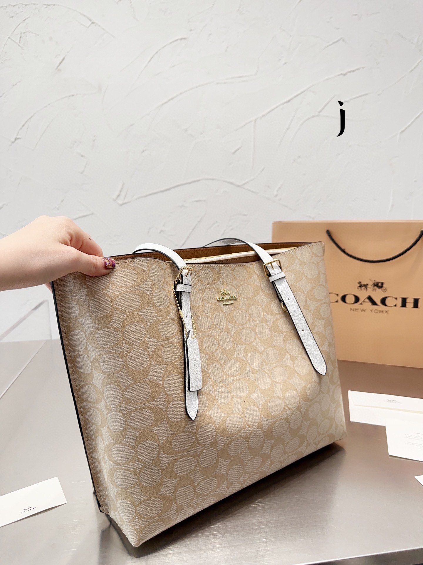 $35.99-coach-X5606 gallery