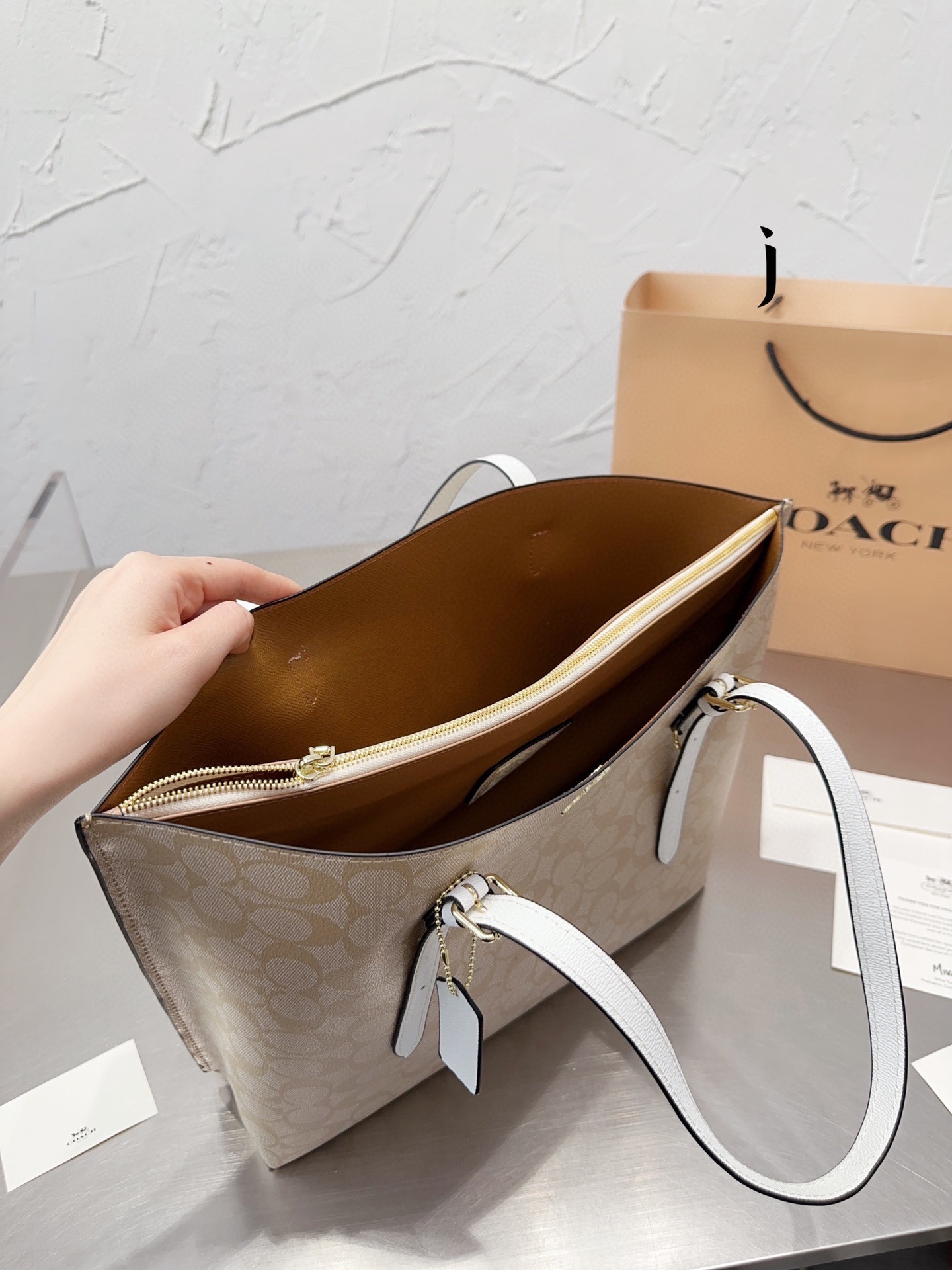 $35.99-coach-X5606 gallery