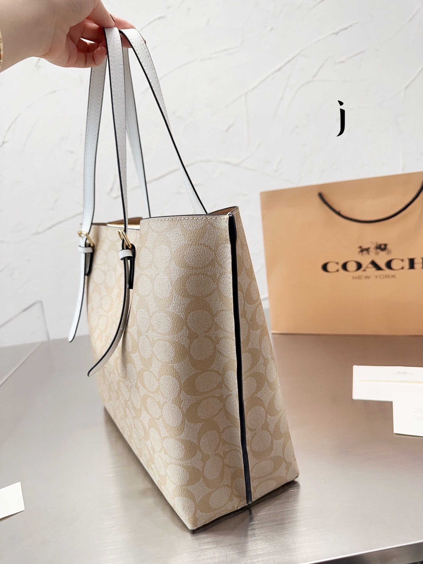 $35.99-coach-X5606 gallery