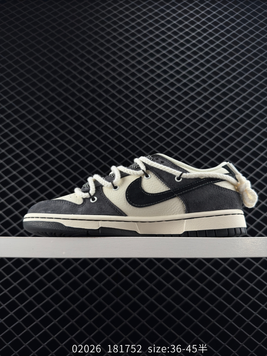 $36.99Nike SB Dunk Low“KAWS X4397 gallery