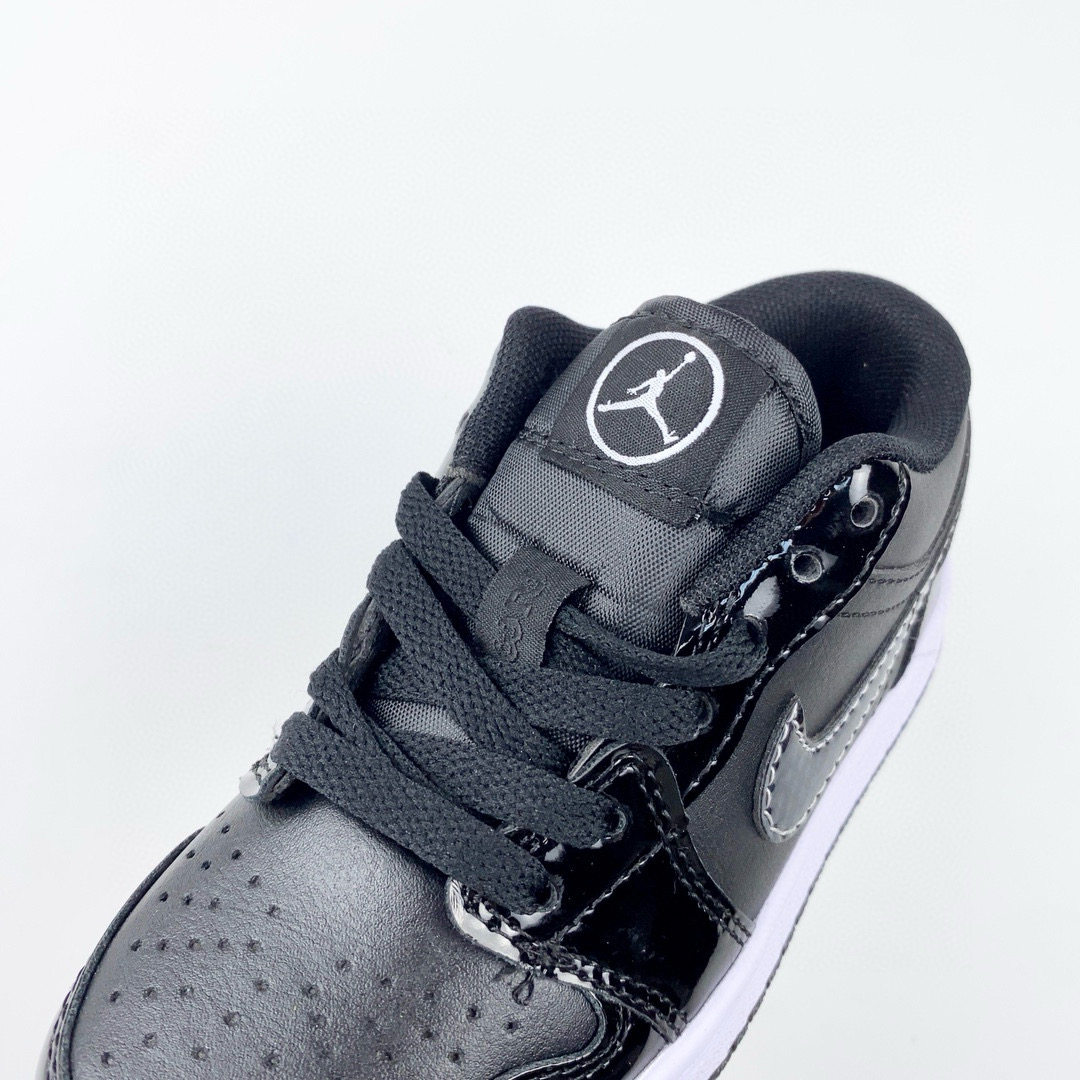 Jordan 1 Low cut New Color X5853 gallery
