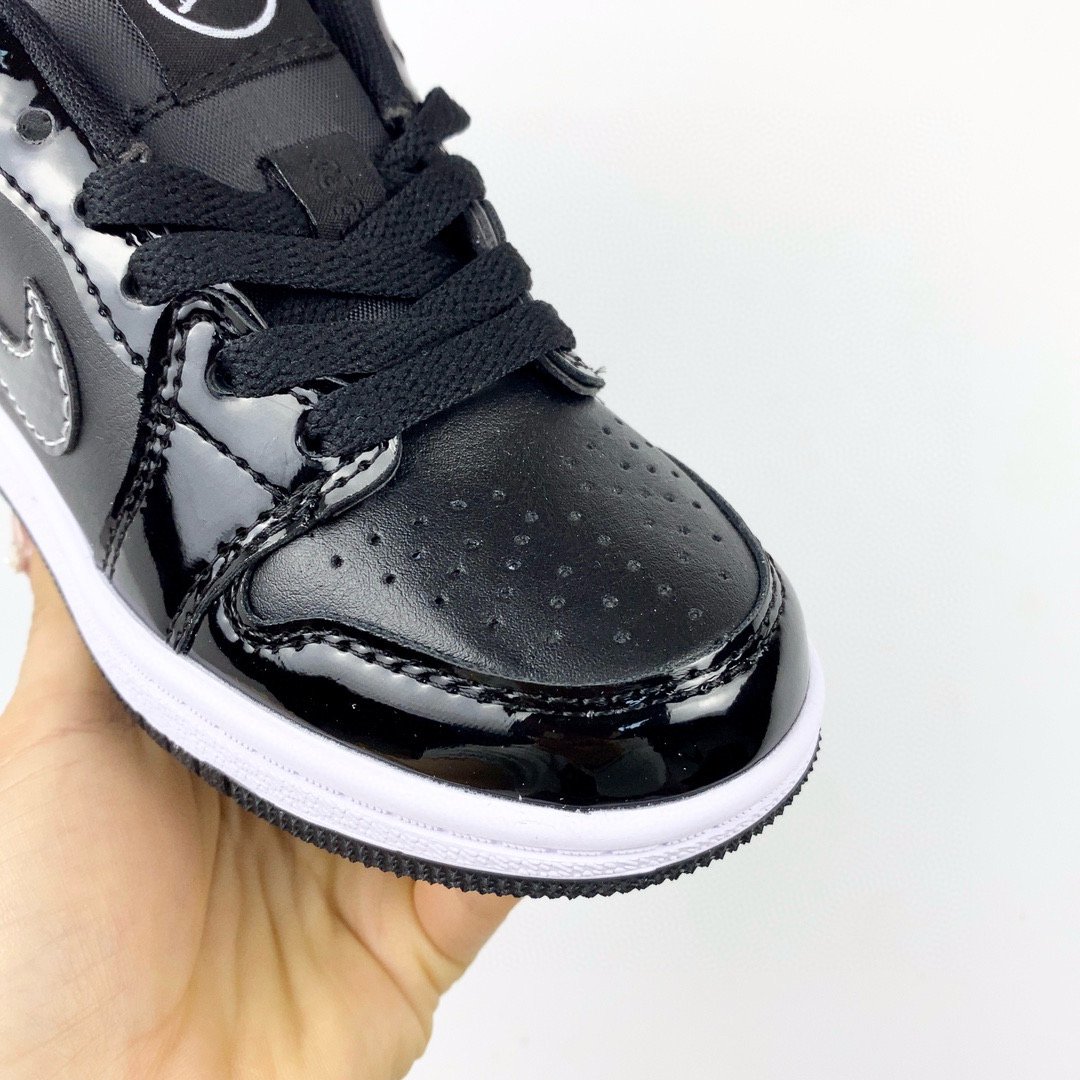 Jordan 1 Low cut New Color X5853 gallery
