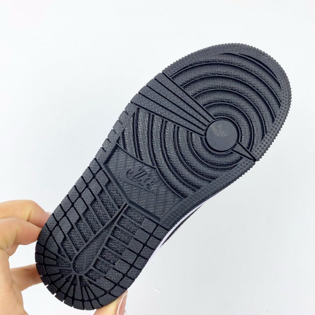Jordan 1 Low cut New Color X5853 gallery
