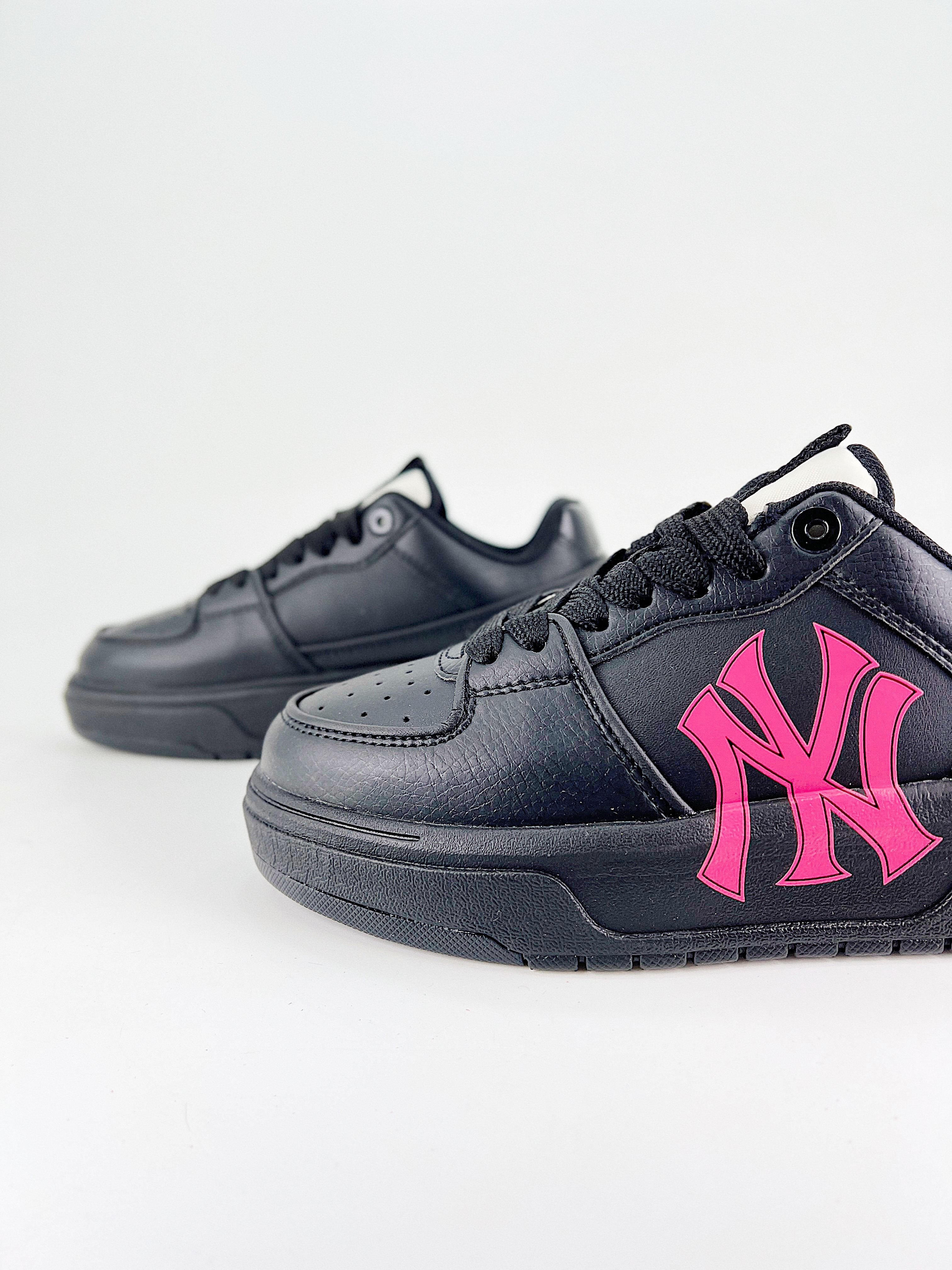 MLB$28.99  CHUNKY LINER DENIM CLASSIC MONOGRAM X5306 gallery