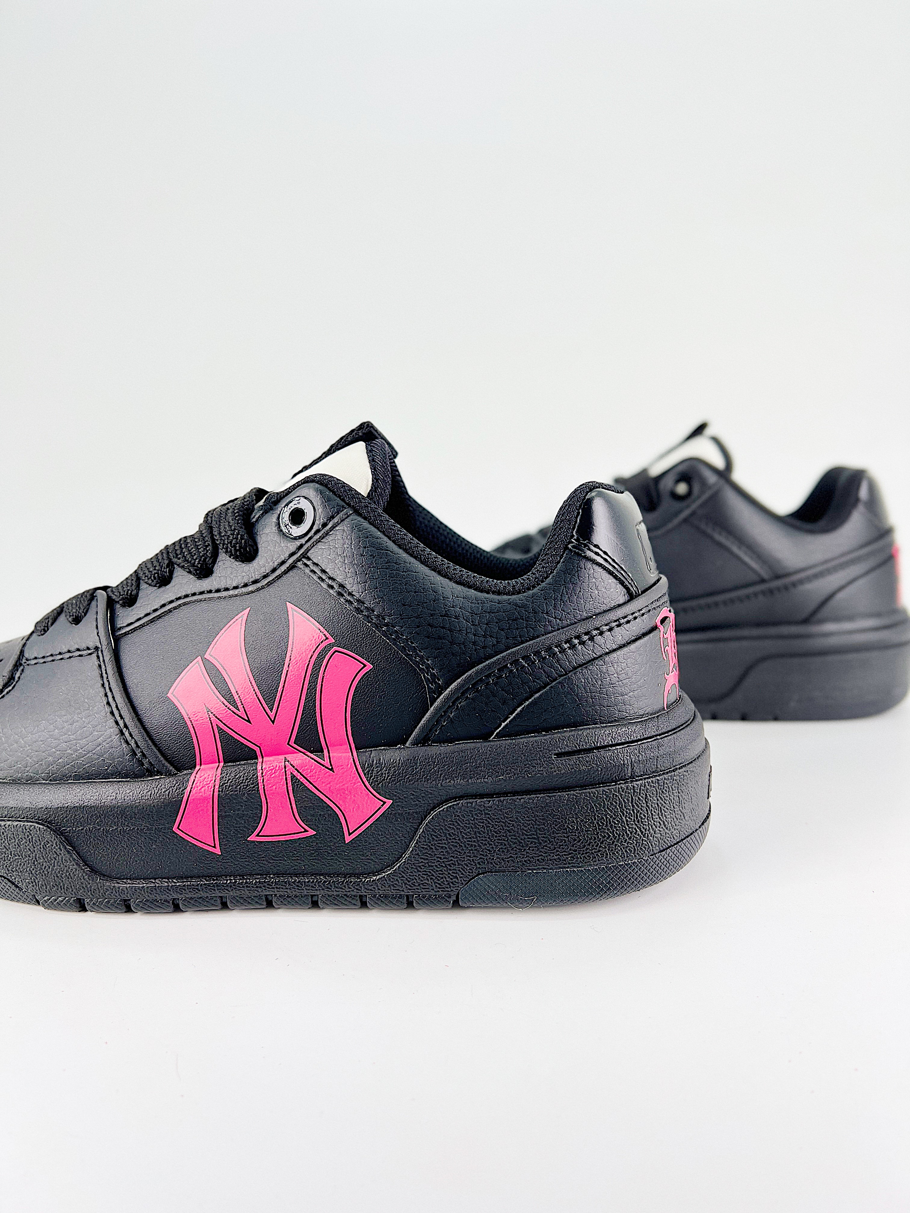 MLB$28.99  CHUNKY LINER DENIM CLASSIC MONOGRAM X5306 gallery
