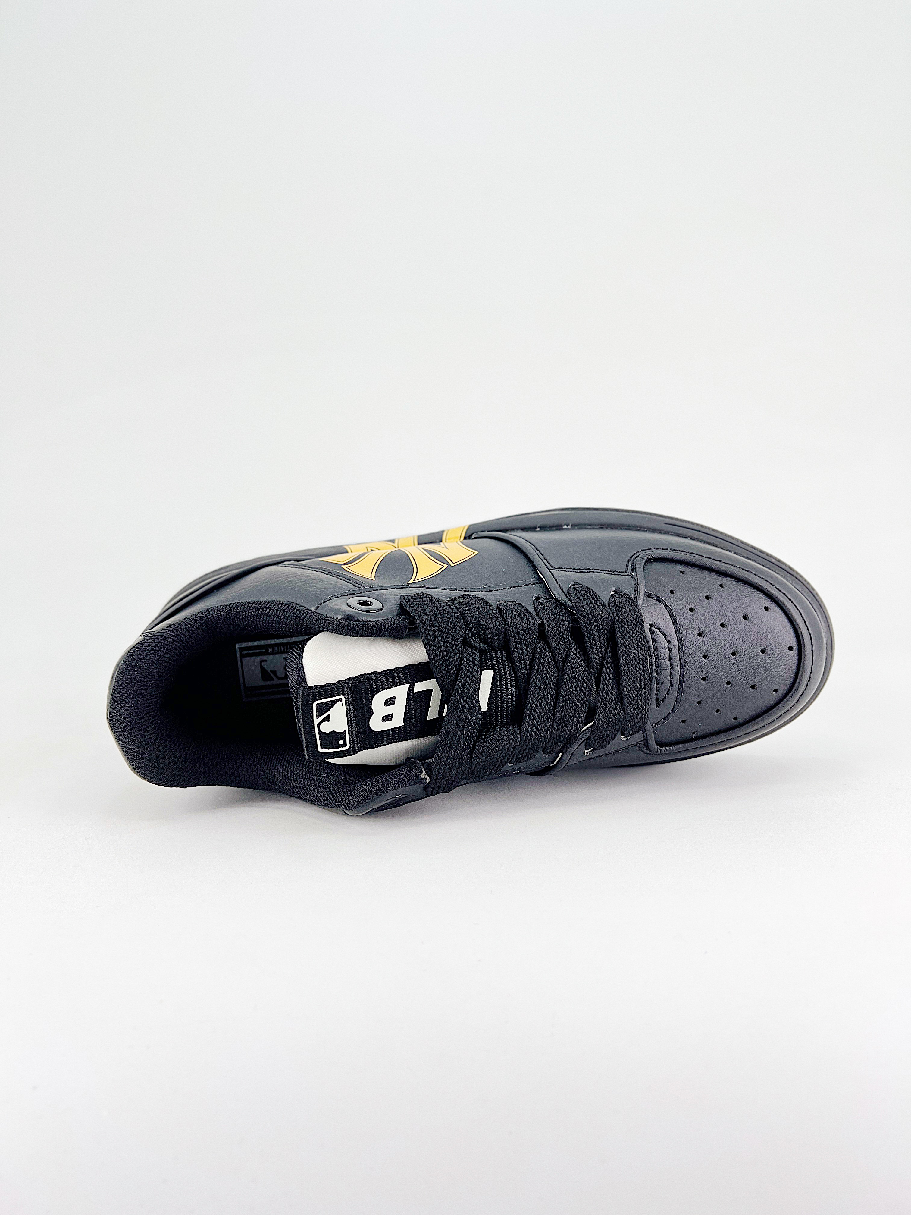 MLB$28.99 CHUNKY LINER DENIM CLASSIC MONOGRAM X5310 gallery