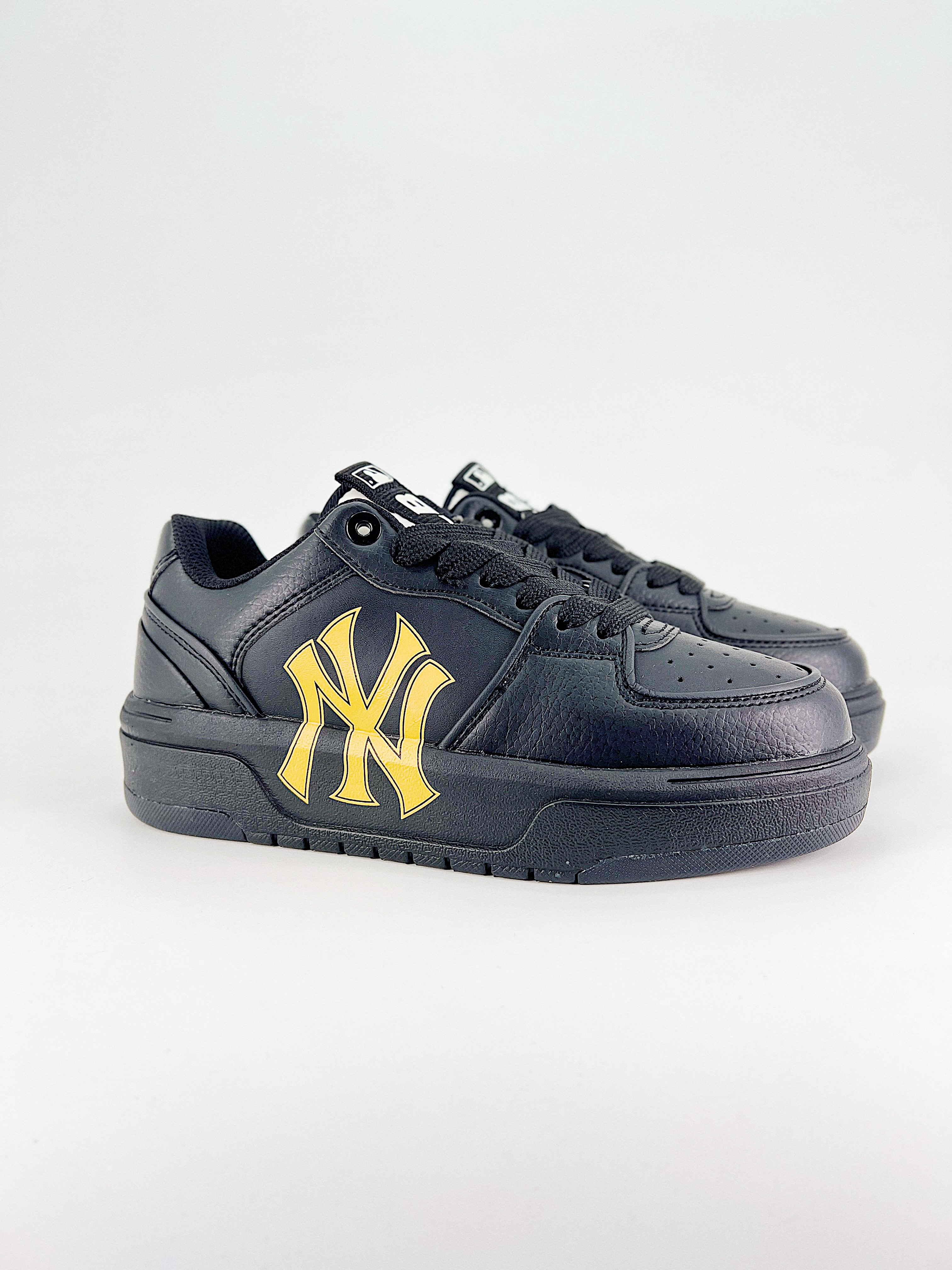 MLB$28.99 CHUNKY LINER DENIM CLASSIC MONOGRAM X5310 gallery