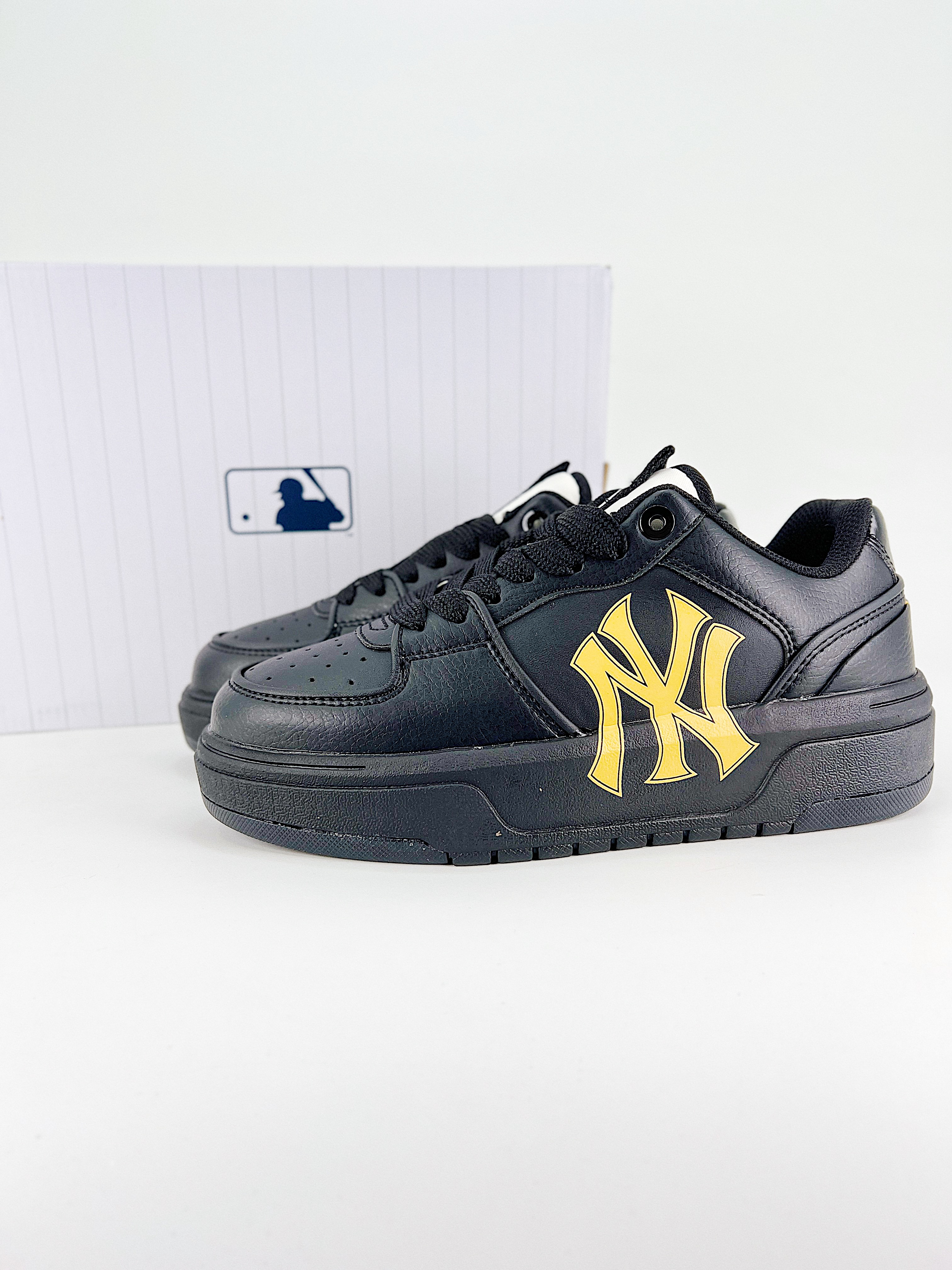 MLB$28.99 CHUNKY LINER DENIM CLASSIC MONOGRAM X5310 gallery