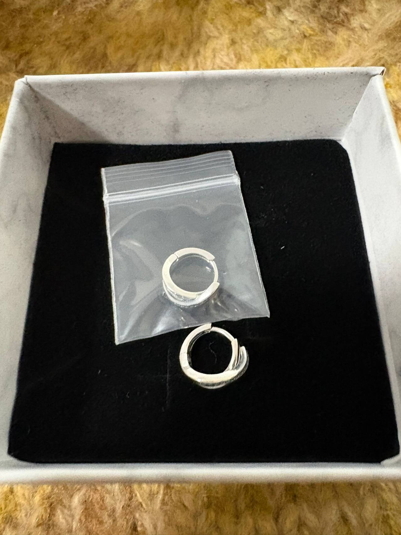 EAN earrings 19.99usd gallery