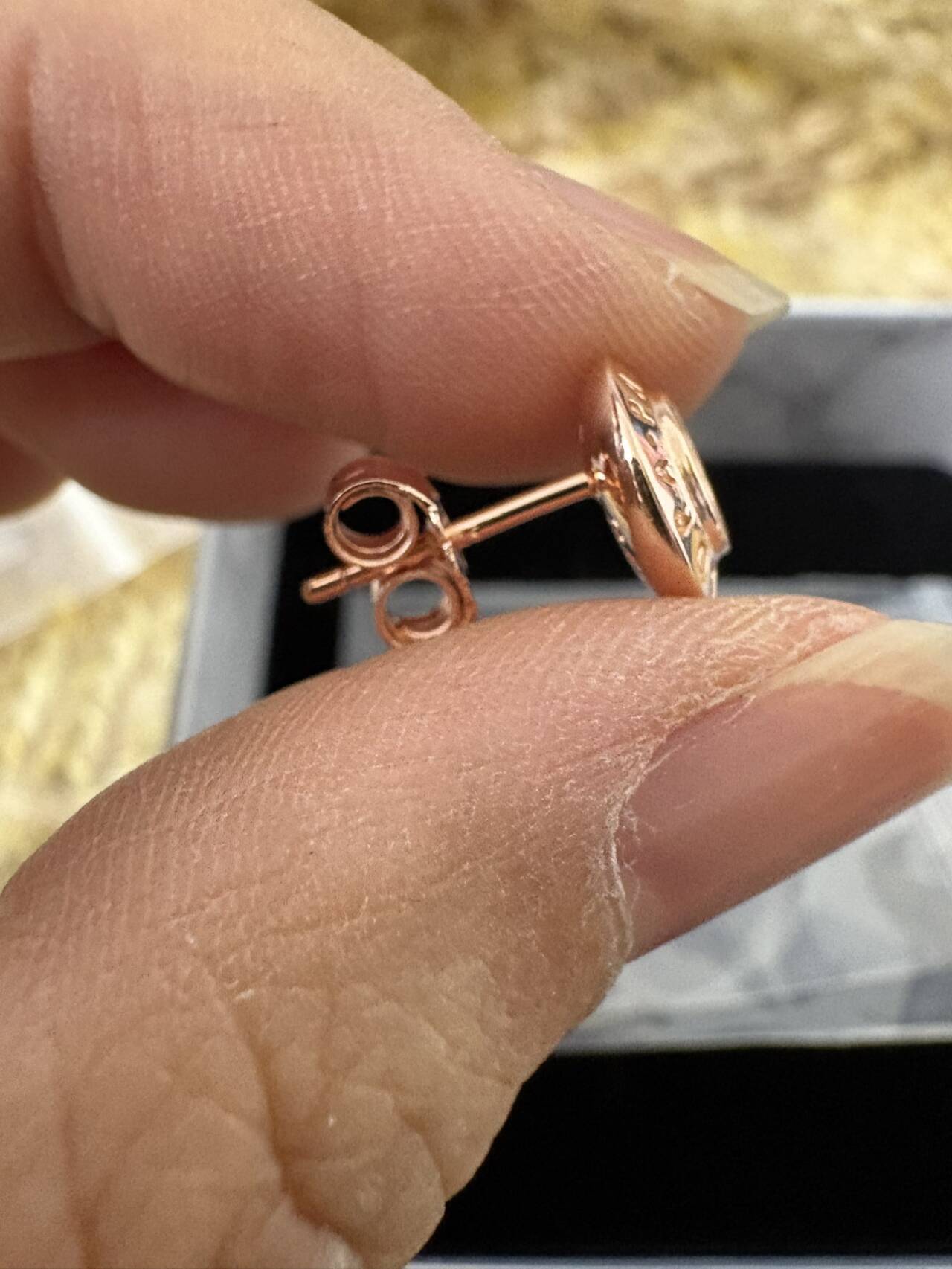 EAH  Pandora earrings   22.99usd gallery