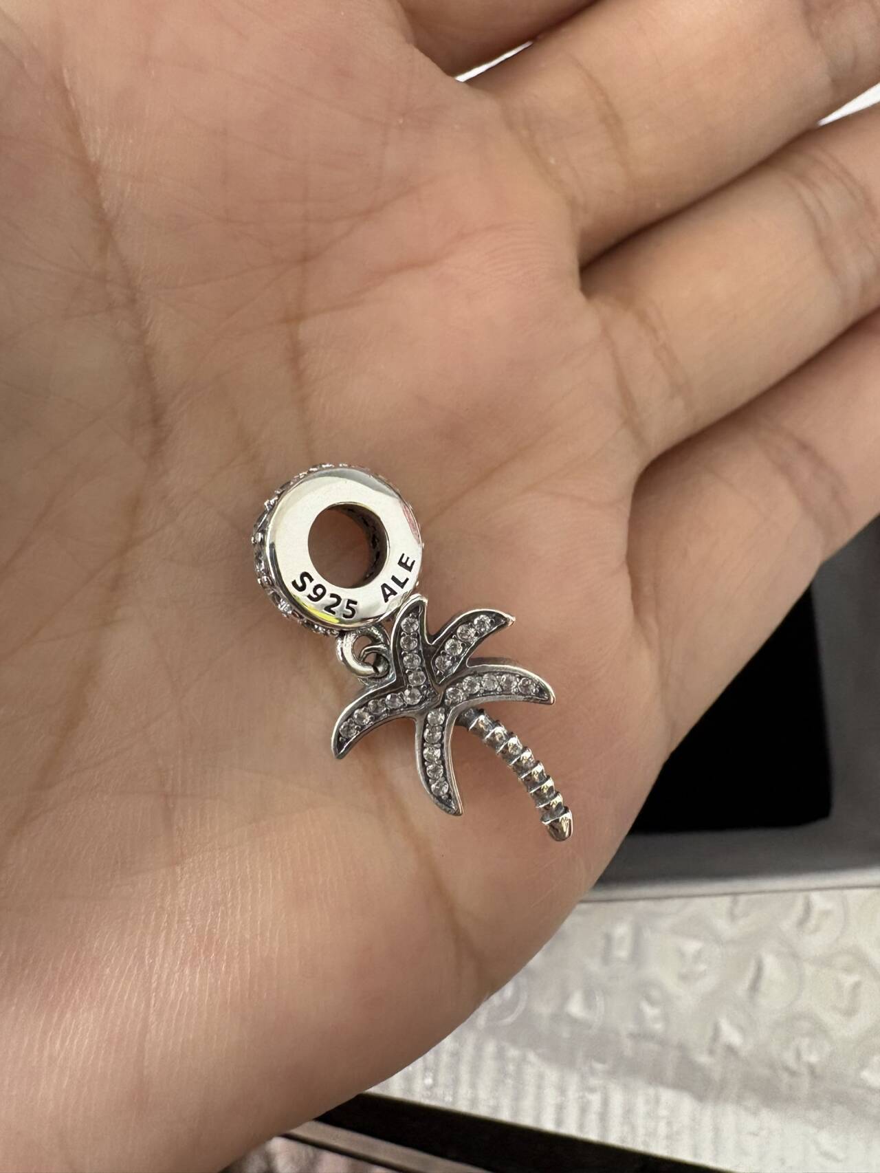 EKE  Pandora charms  19.99usd gallery