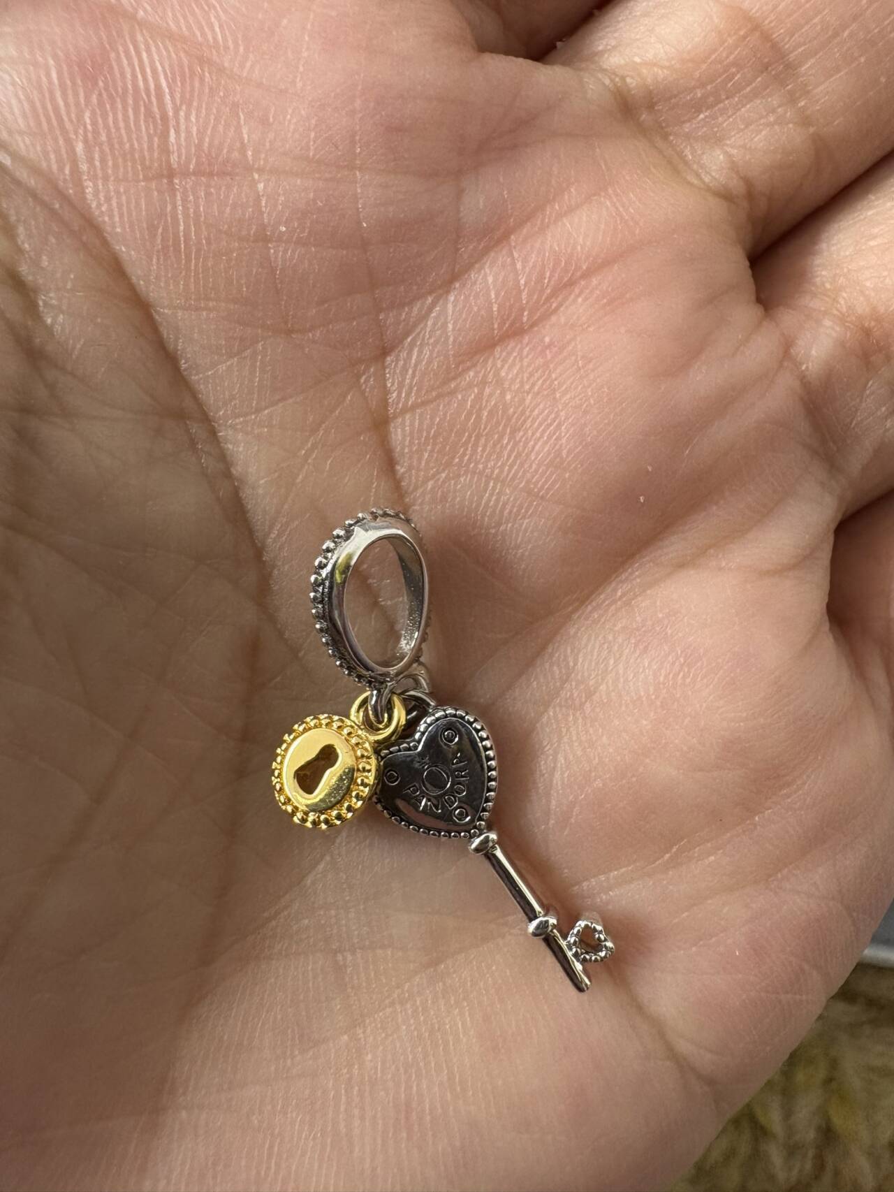 EKE  Pandora charms  19.99usd gallery