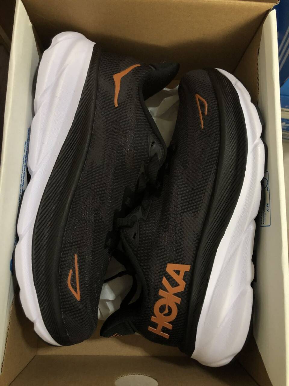 LAN HOKA ONE ONE Clifton 9 59.99usd gallery