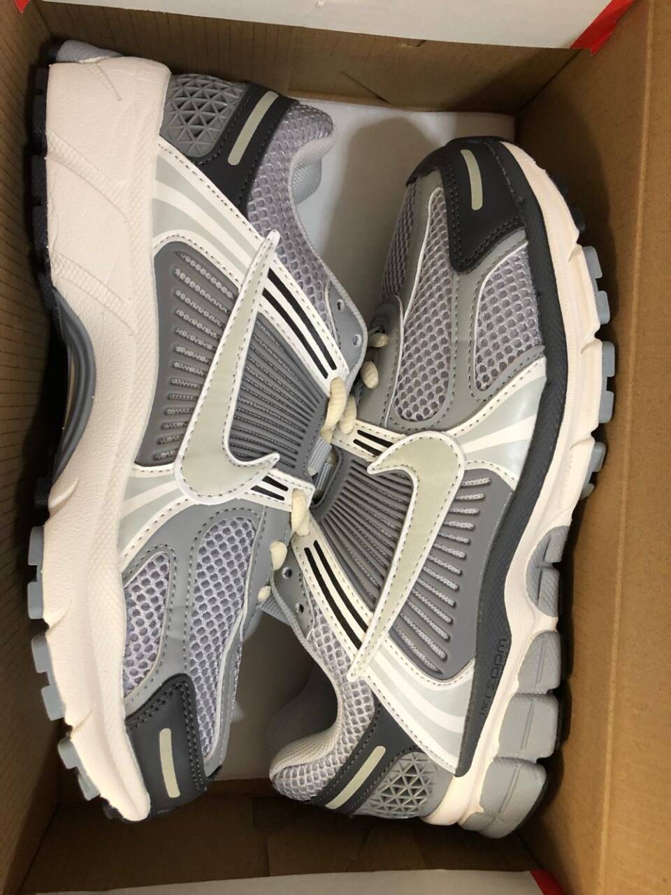 LBA Nike Air Zoom Vomero 5 Bone Beige 59.99usd gallery