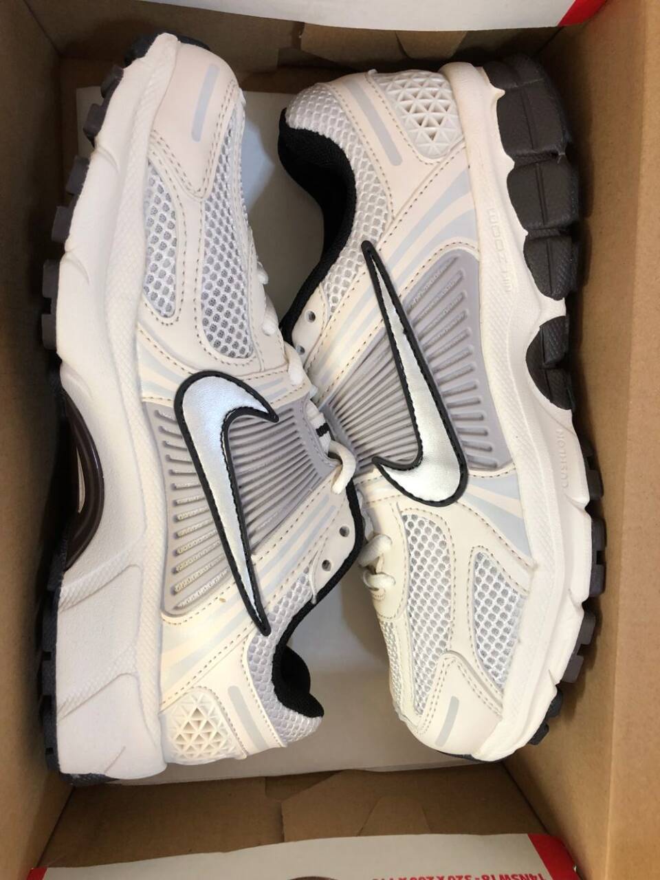 LBA Nike Air Zoom Vomero 5 Bone Beige 59.99usd gallery