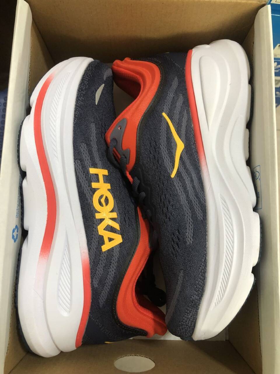 LBE HOKA BONDI 9  59.99usd gallery