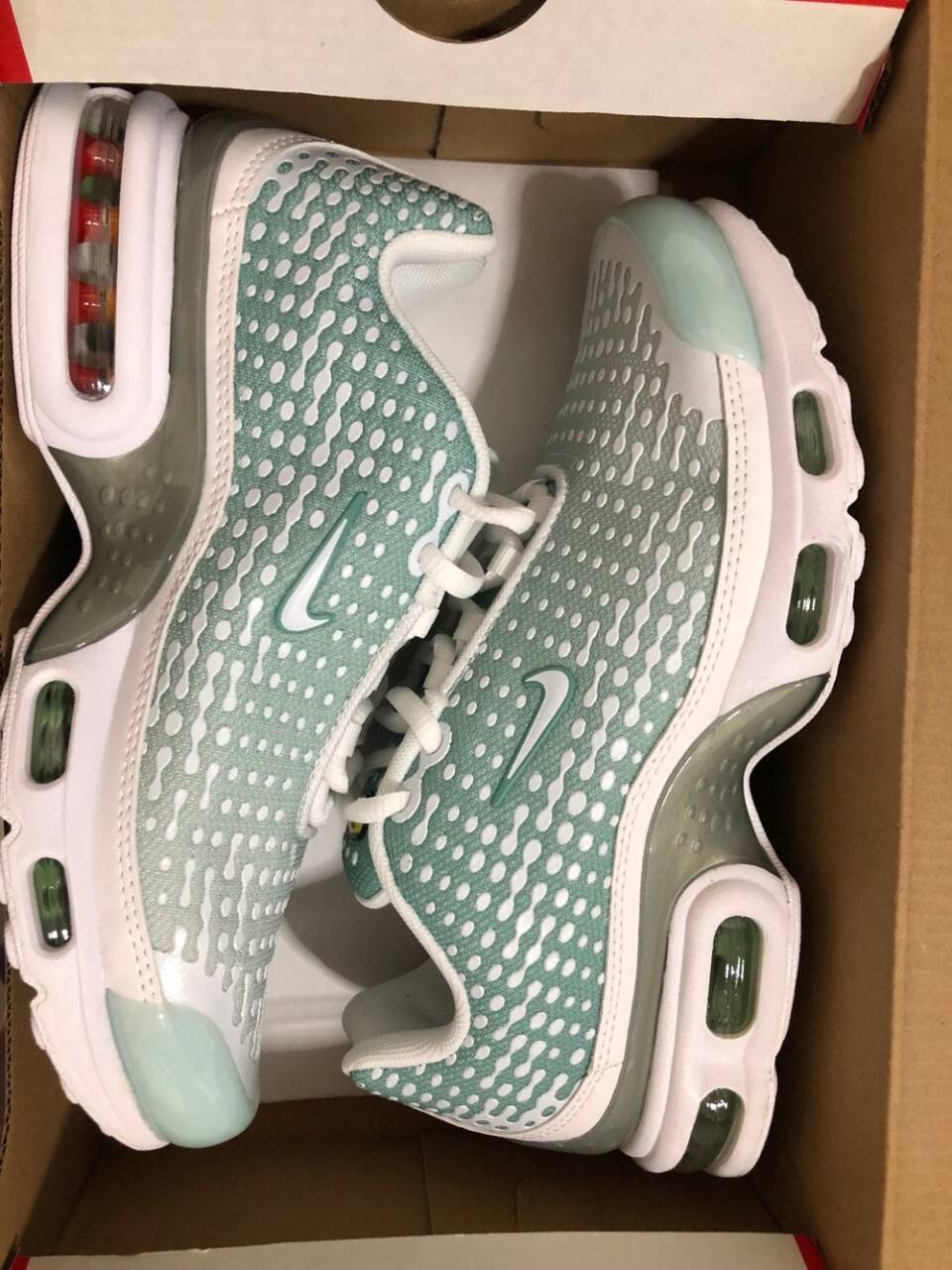 LBH NIKE AIR MAX PIUS 59.99usd gallery