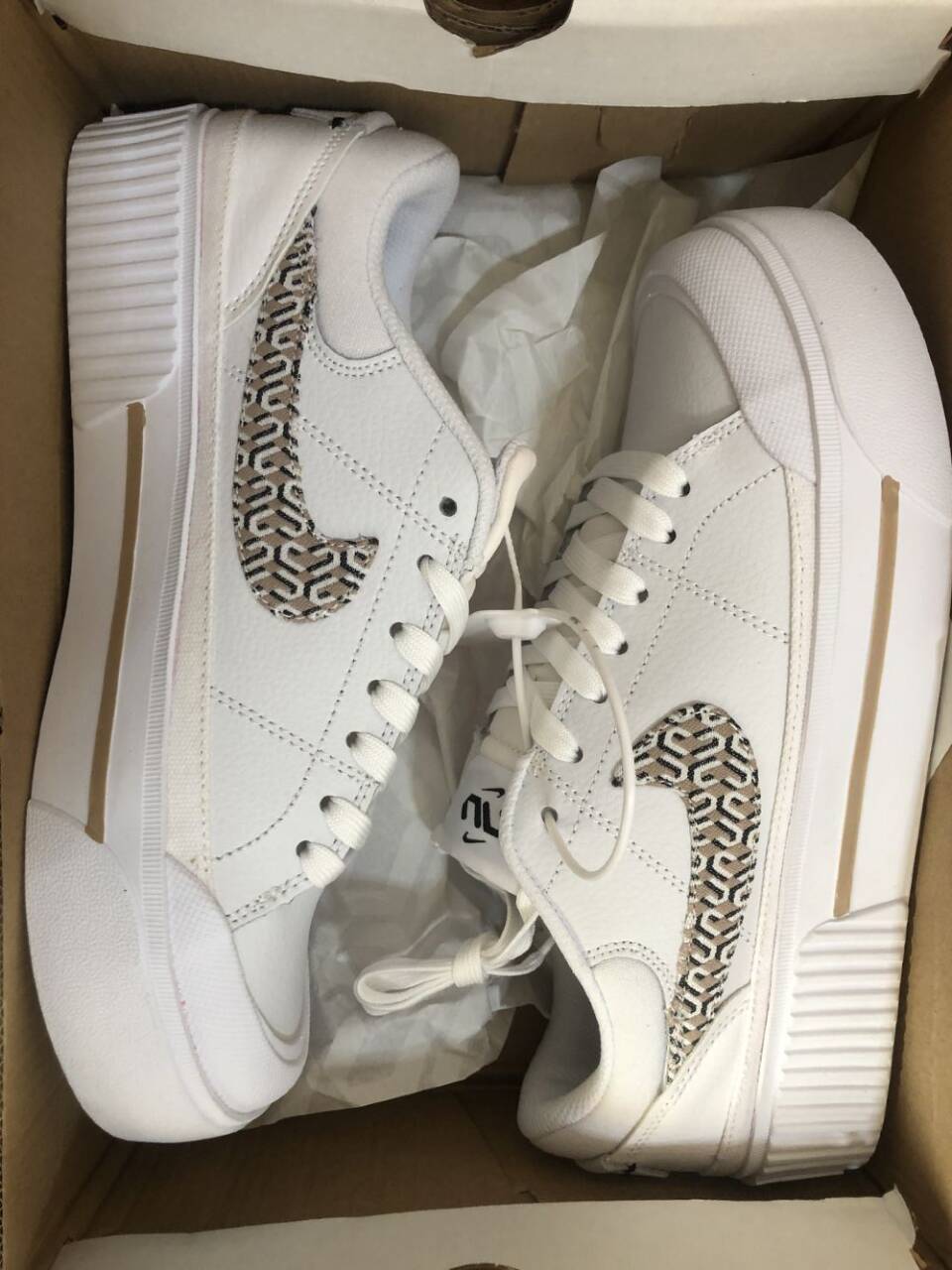 LBN nike court legacy lift 59.99usd gallery