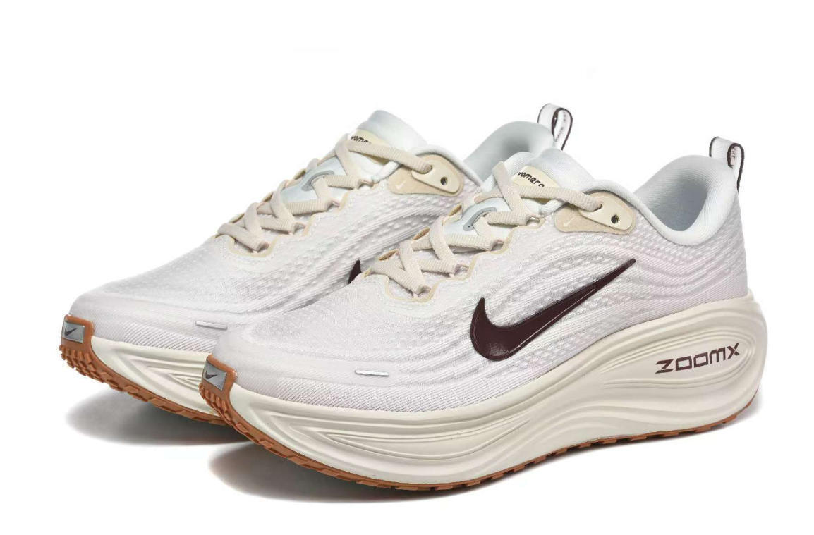 LCL Nike Vomero Plus “Reverse Swoosh 59.99usd gallery