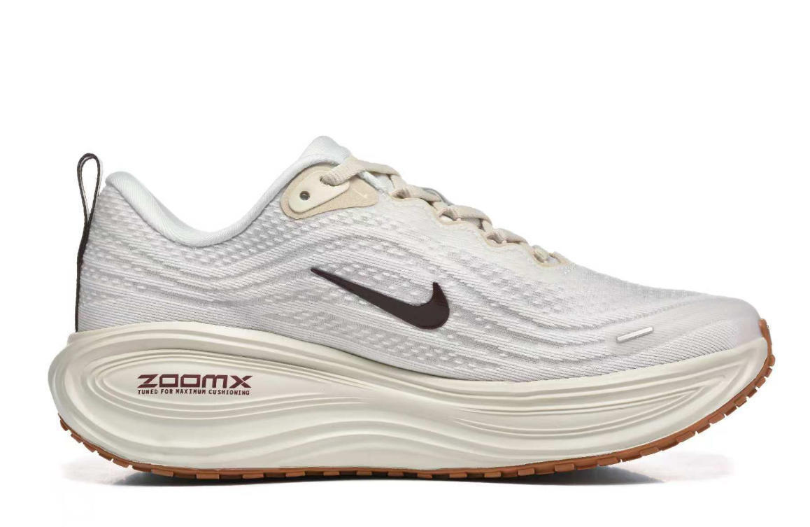 LCL Nike Vomero Plus “Reverse Swoosh 59.99usd gallery