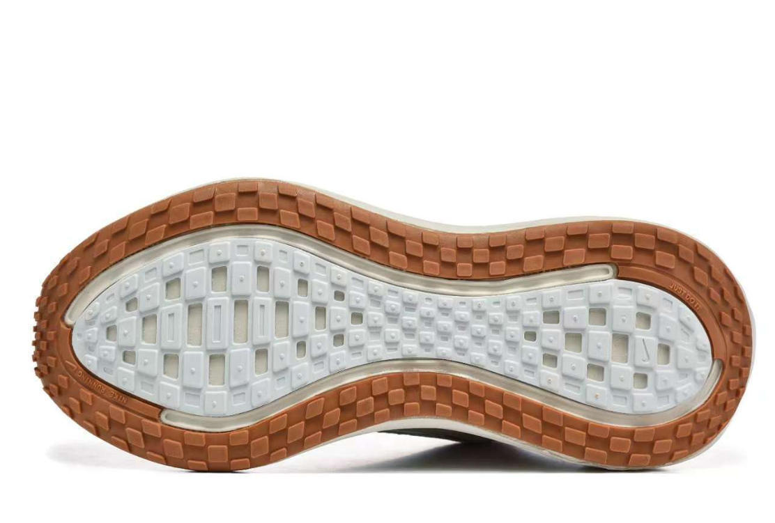 LCL Nike Vomero Plus “Reverse Swoosh 59.99usd gallery