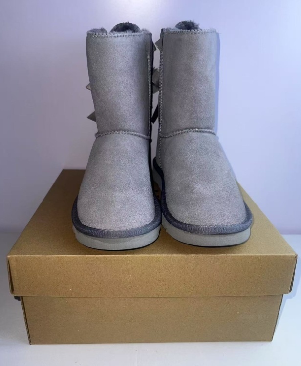 UCP ugg boots 5062 3280 7308 55usd gallery